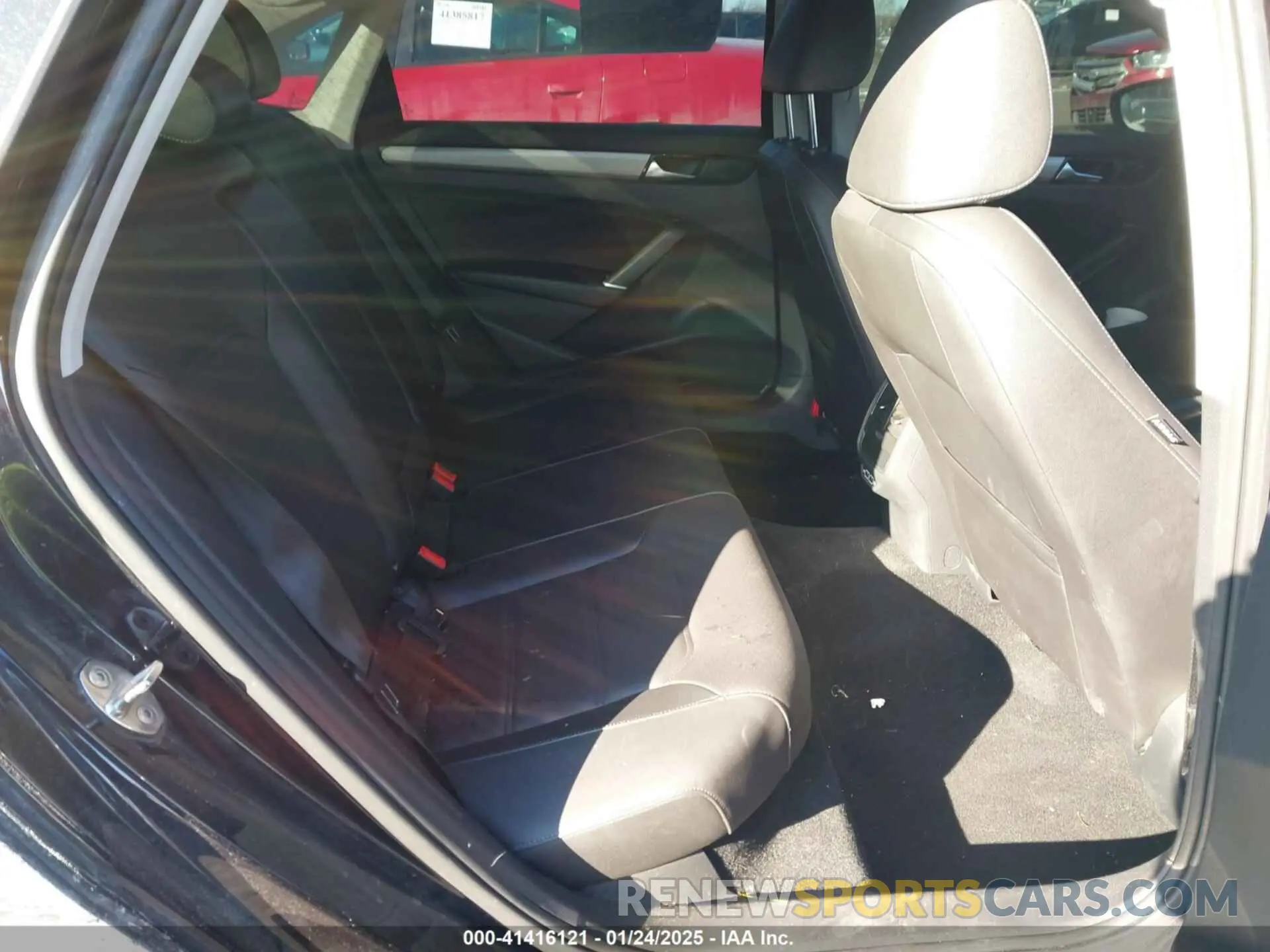 8 fotografías del automóvil dañado 1VWSA7A35MC012802 VOLKSWAGEN PASSAT 2021