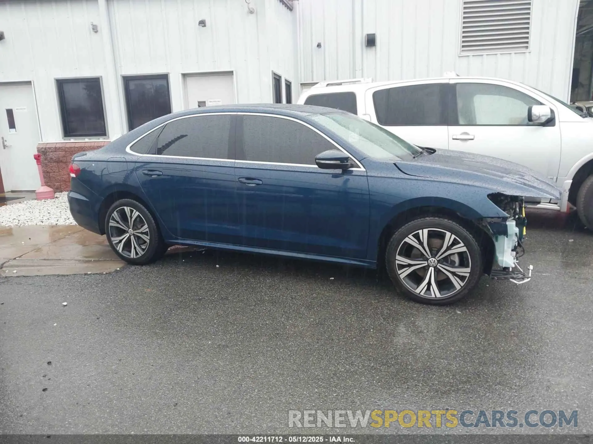 14 fotografías del automóvil dañado 1VWSA7A37MC014969 VOLKSWAGEN PASSAT 2021
