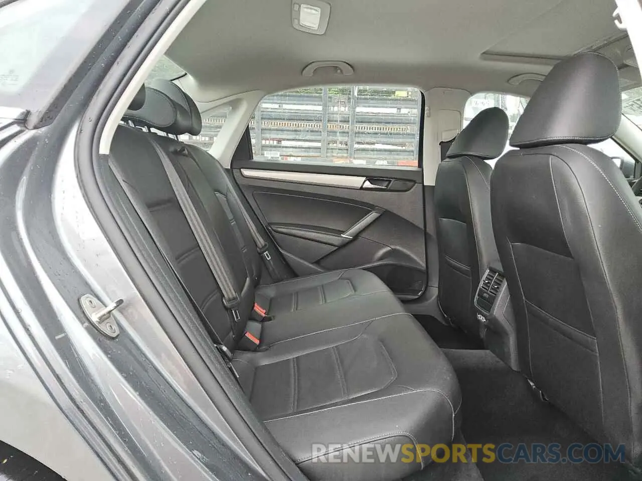 10 fotografías del automóvil dañado 1VWSA7A38MC005892 VOLKSWAGEN PASSAT 2021
