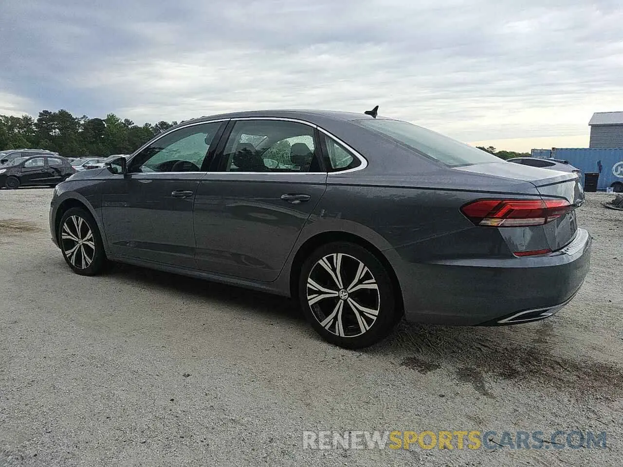 2 fotografías del automóvil dañado 1VWSA7A38MC005892 VOLKSWAGEN PASSAT 2021