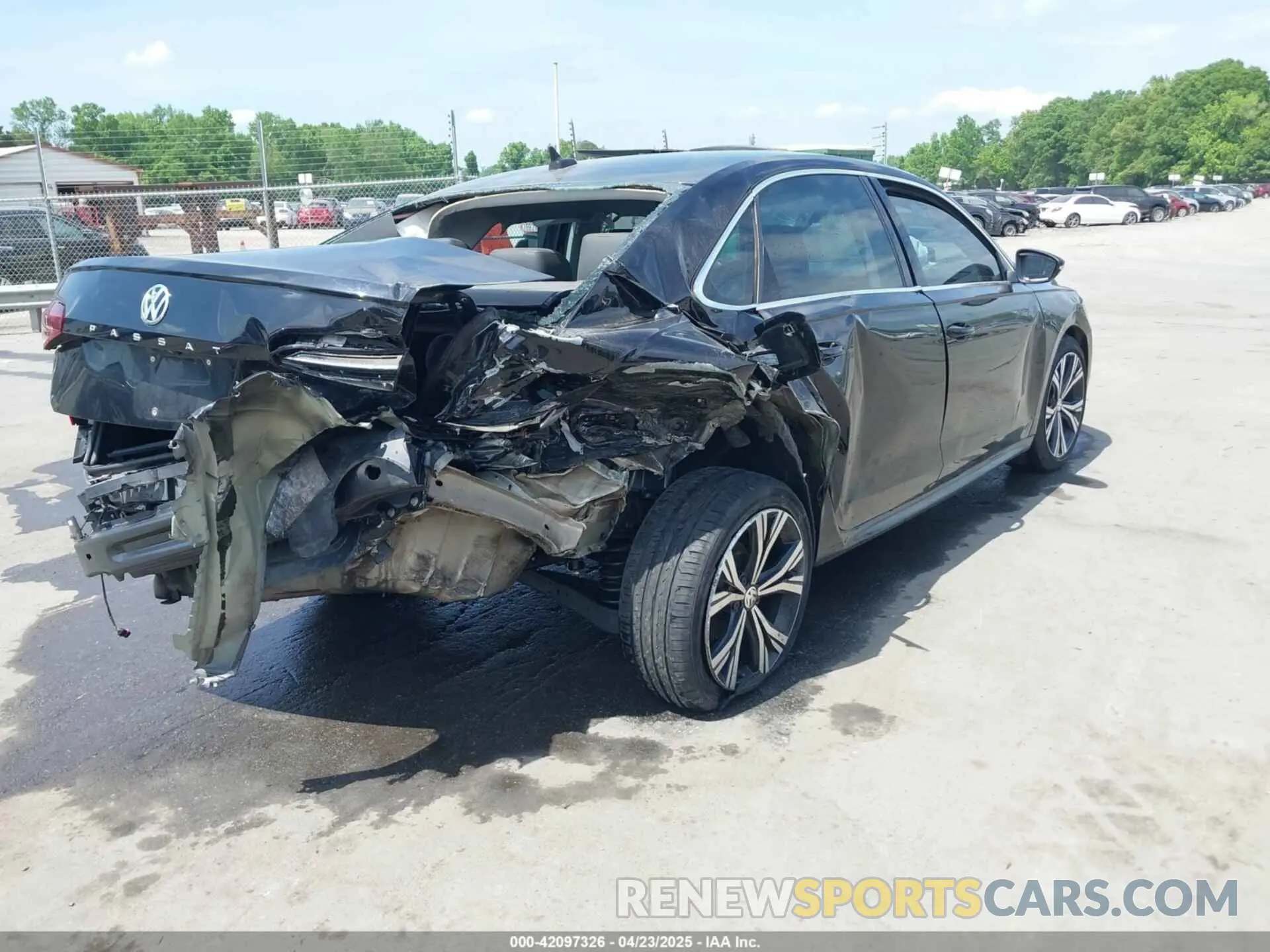 4 fotografías del automóvil dañado 1VWSA7A39MC002421 VOLKSWAGEN PASSAT 2021