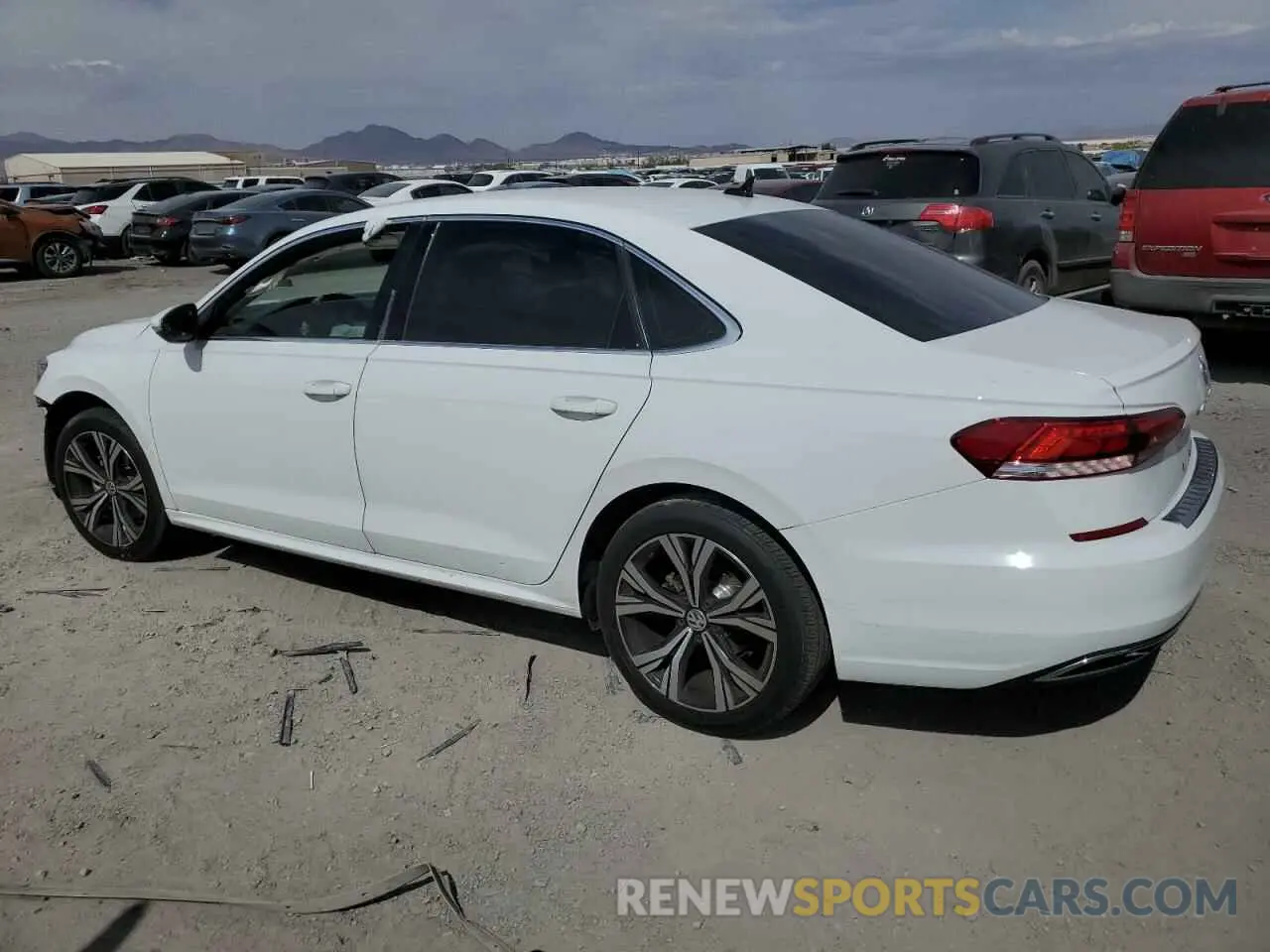 2 fotografías del automóvil dañado 1VWSA7A39MC017906 VOLKSWAGEN PASSAT 2021