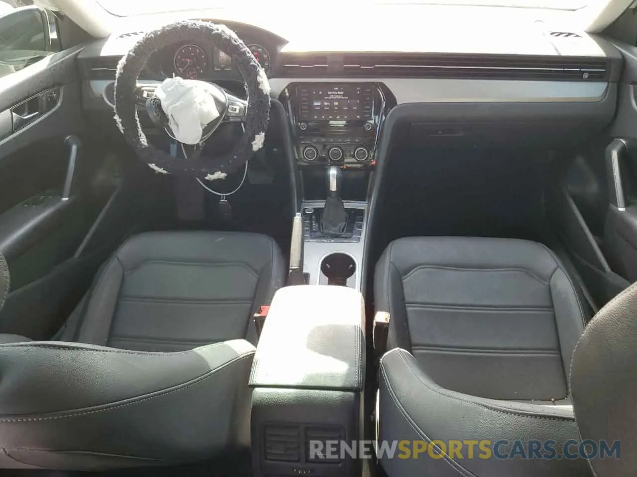 8 fotografías del automóvil dañado 1VWSA7A39MC017906 VOLKSWAGEN PASSAT 2021