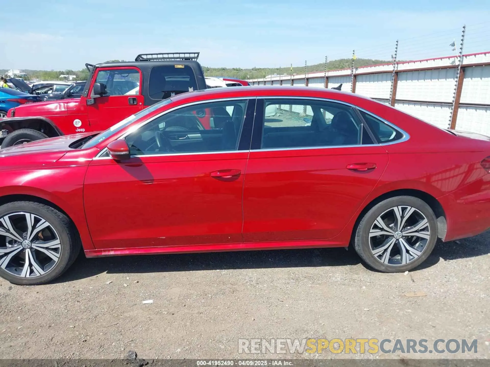 15 fotografías del automóvil dañado 1VWSA7A30NC002308 VOLKSWAGEN PASSAT 2022