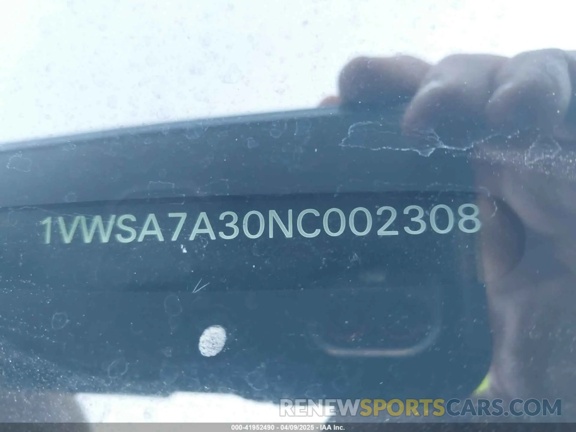 9 fotografías del automóvil dañado 1VWSA7A30NC002308 VOLKSWAGEN PASSAT 2022
