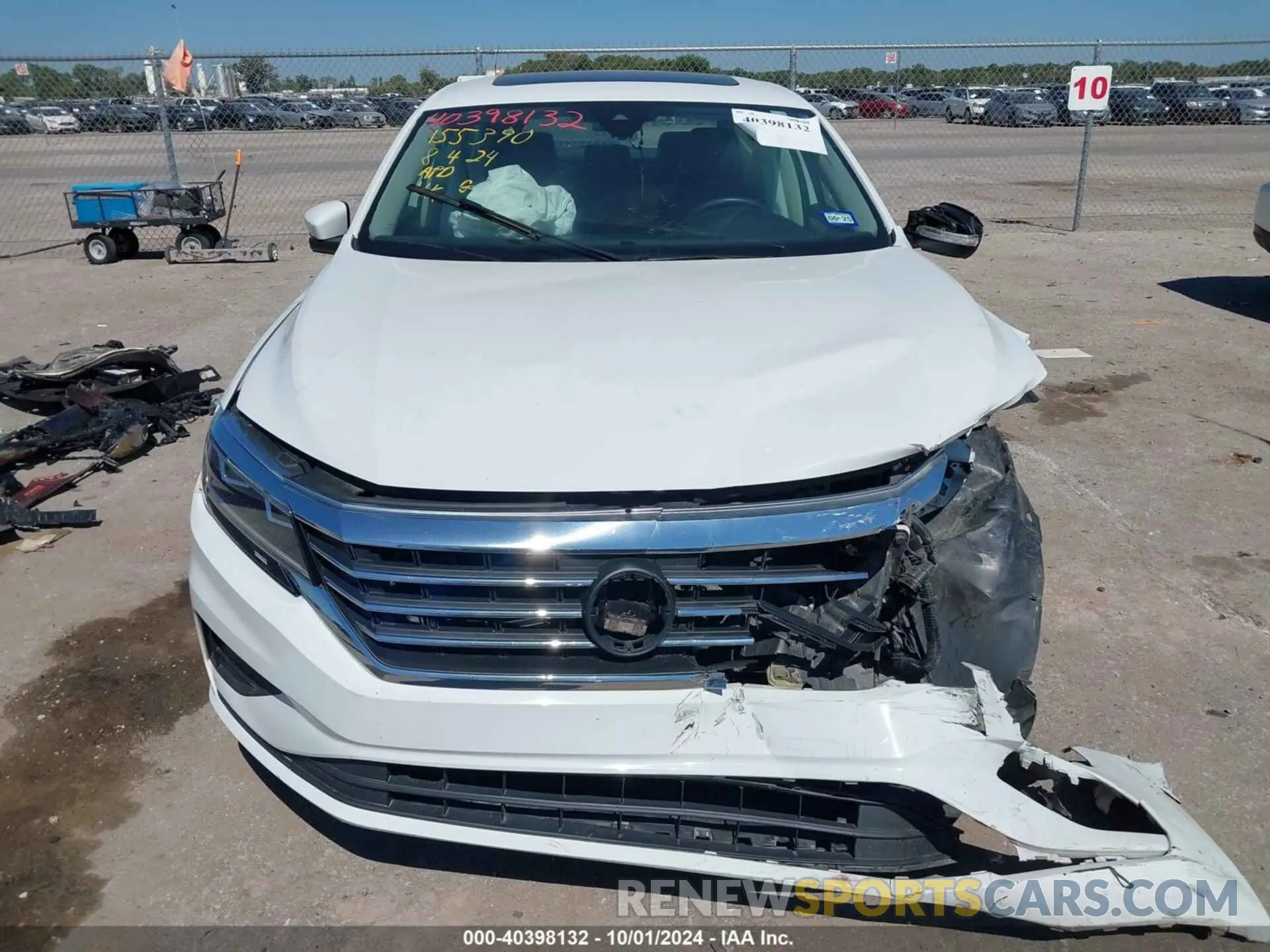 11 fotografías del automóvil dañado 1VWSA7A30NC007380 VOLKSWAGEN PASSAT 2022