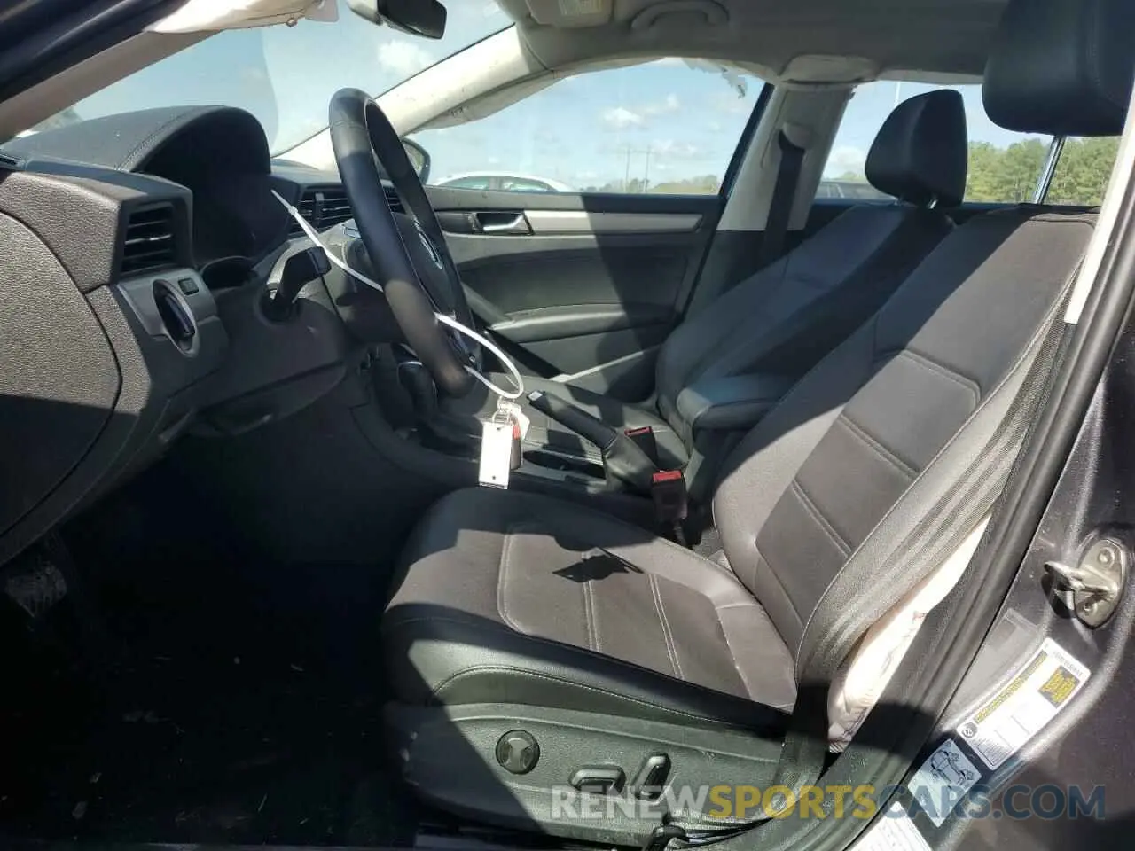 7 fotografías del automóvil dañado 1VWSA7A30NC008898 VOLKSWAGEN PASSAT 2022