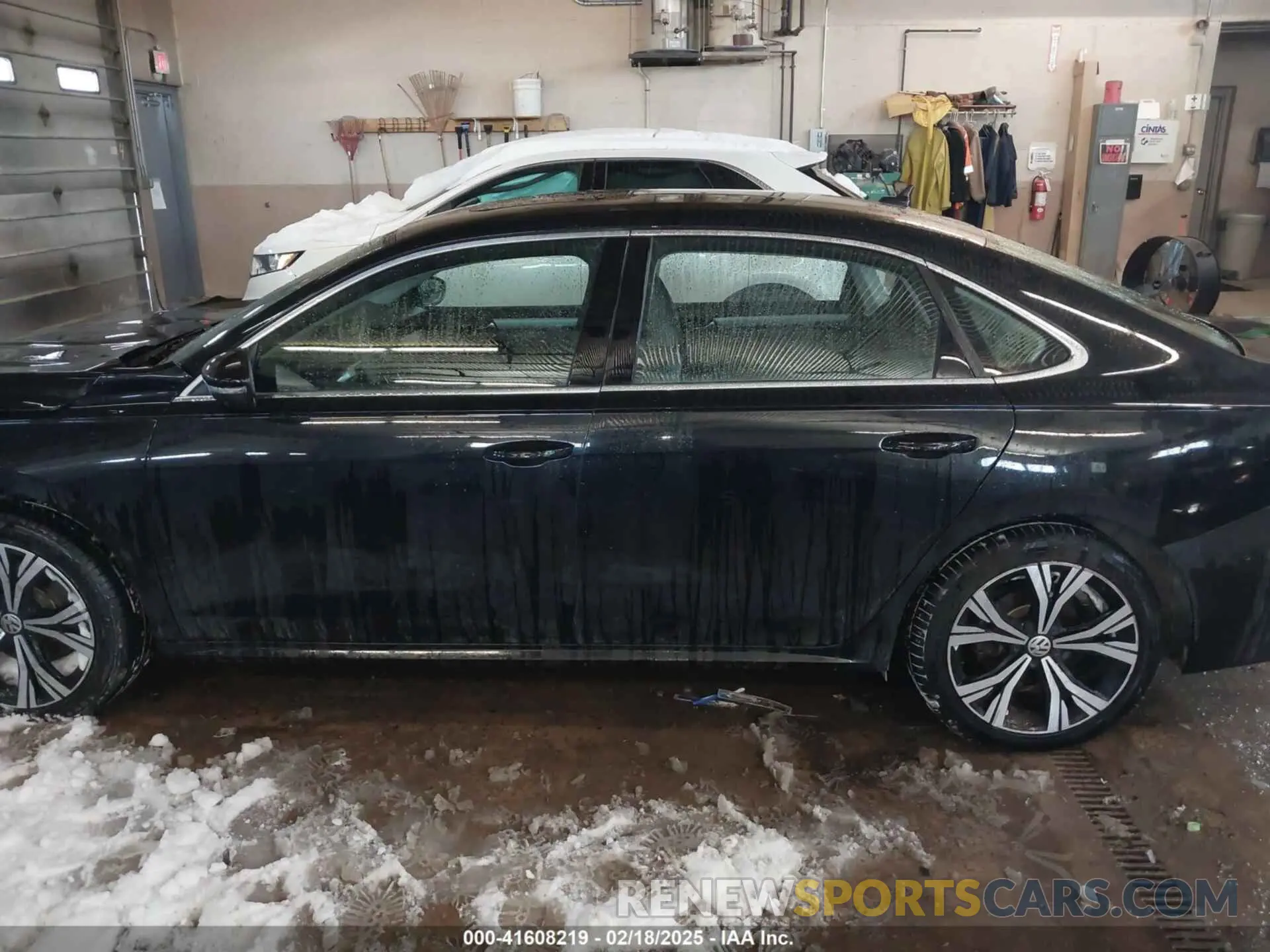 14 fotografías del automóvil dañado 1VWSA7A31NC003418 VOLKSWAGEN PASSAT 2022