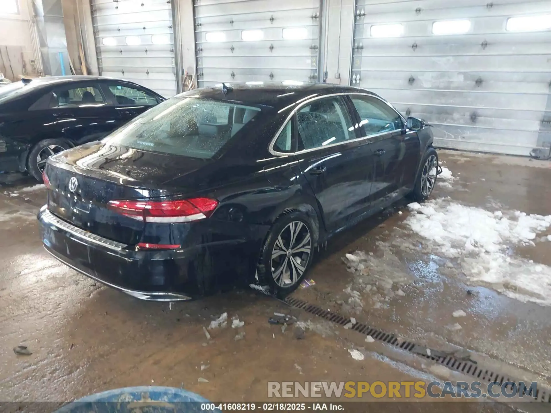 4 fotografías del automóvil dañado 1VWSA7A31NC003418 VOLKSWAGEN PASSAT 2022