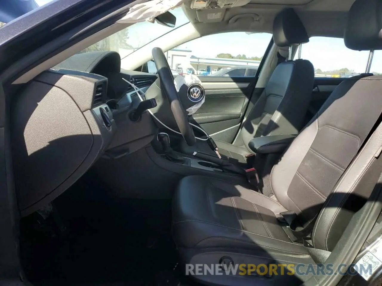 7 fotografías del automóvil dañado 1VWSA7A31NC008473 VOLKSWAGEN PASSAT 2022