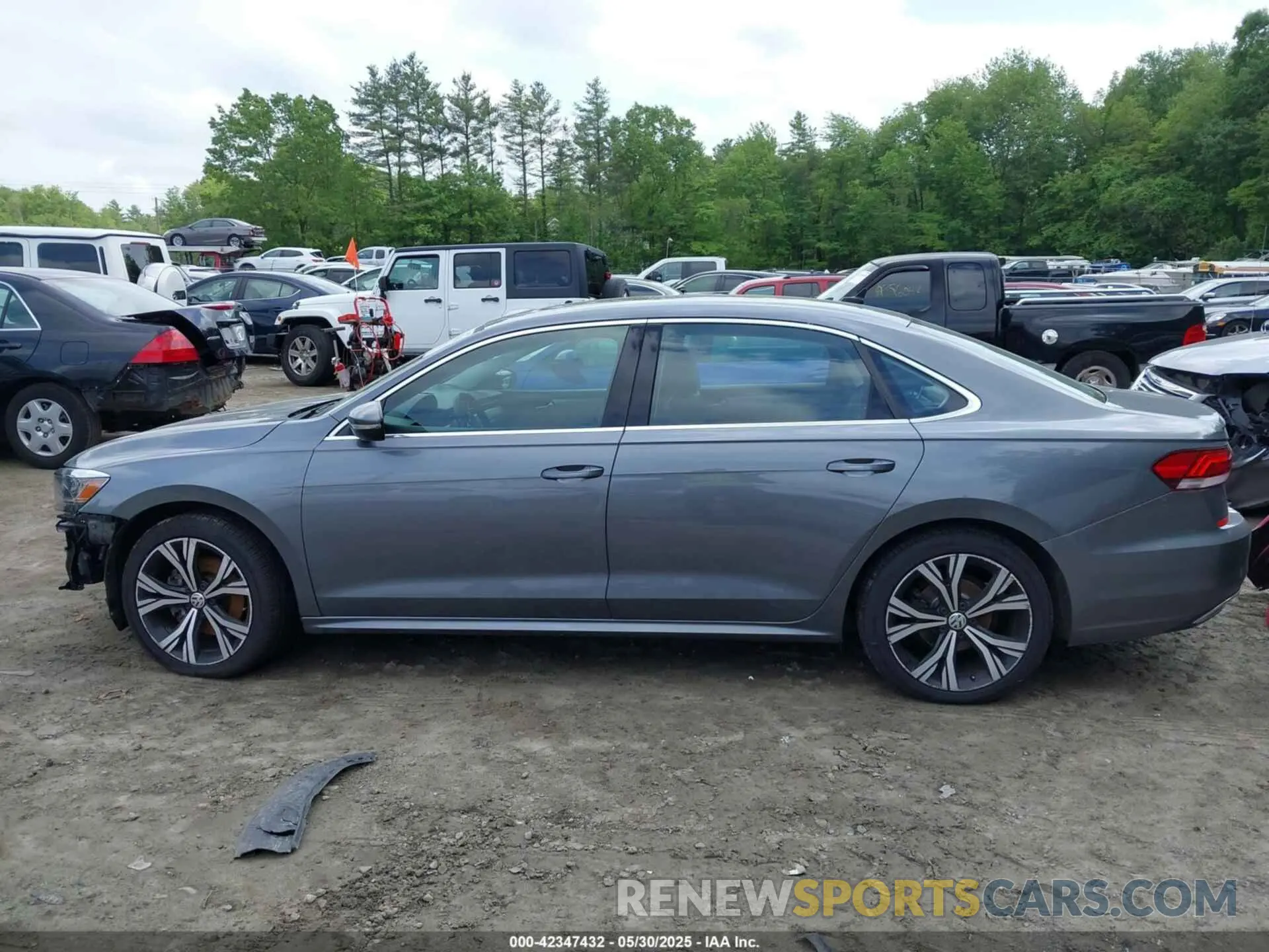 14 fotografías del automóvil dañado 1VWSA7A34NC005017 VOLKSWAGEN PASSAT 2022
