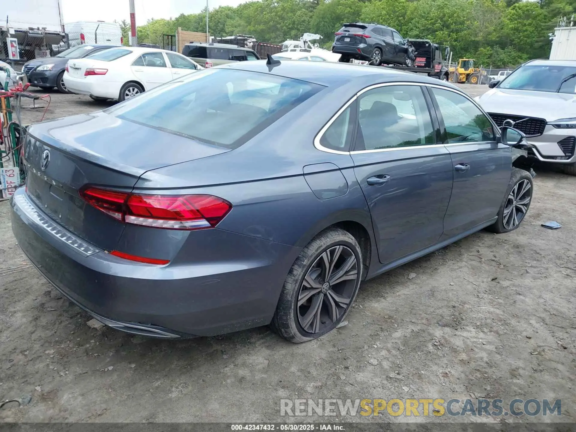 4 fotografías del automóvil dañado 1VWSA7A34NC005017 VOLKSWAGEN PASSAT 2022
