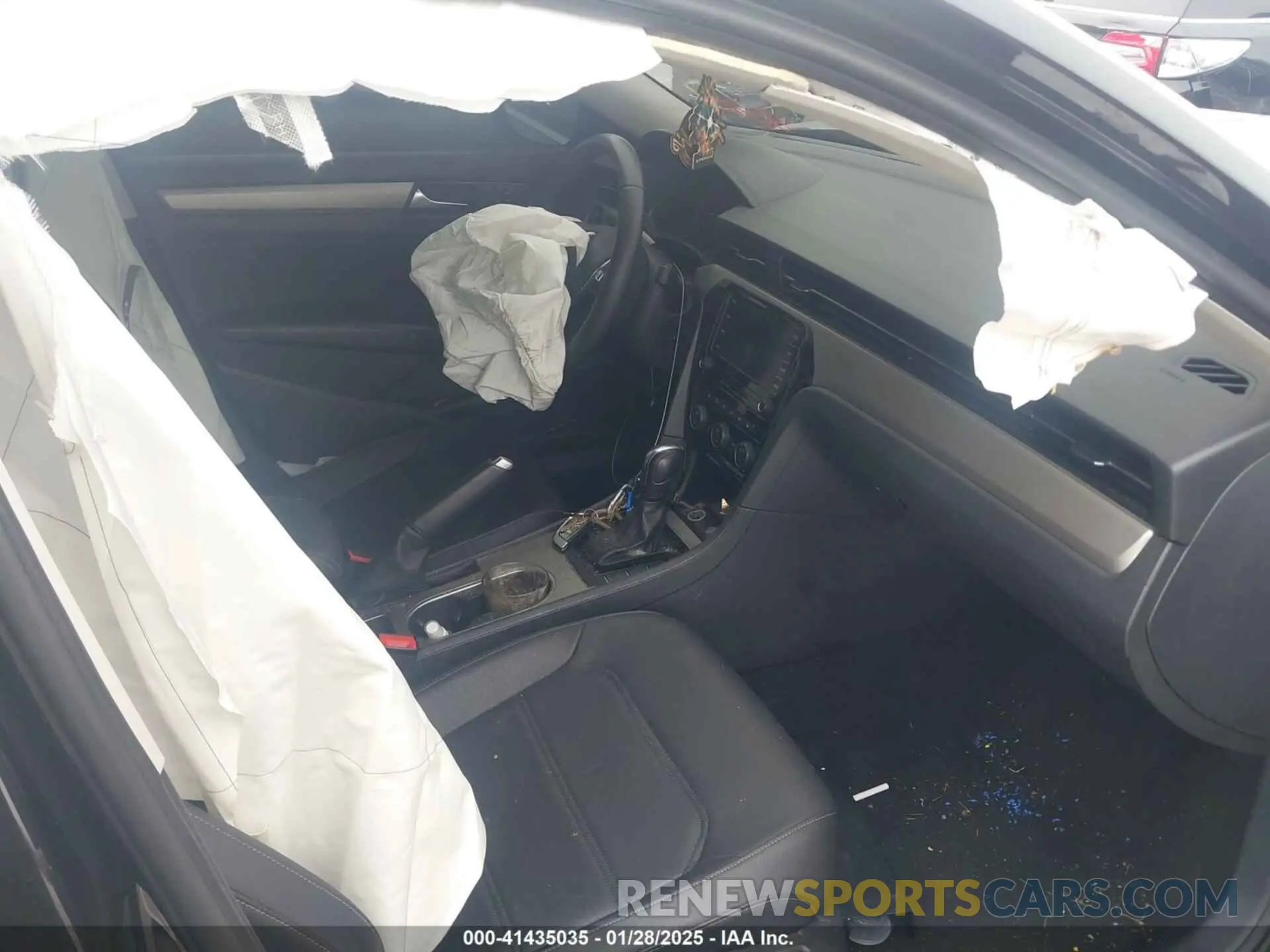 5 fotografías del automóvil dañado 1VWSA7A36NC009134 VOLKSWAGEN PASSAT 2022