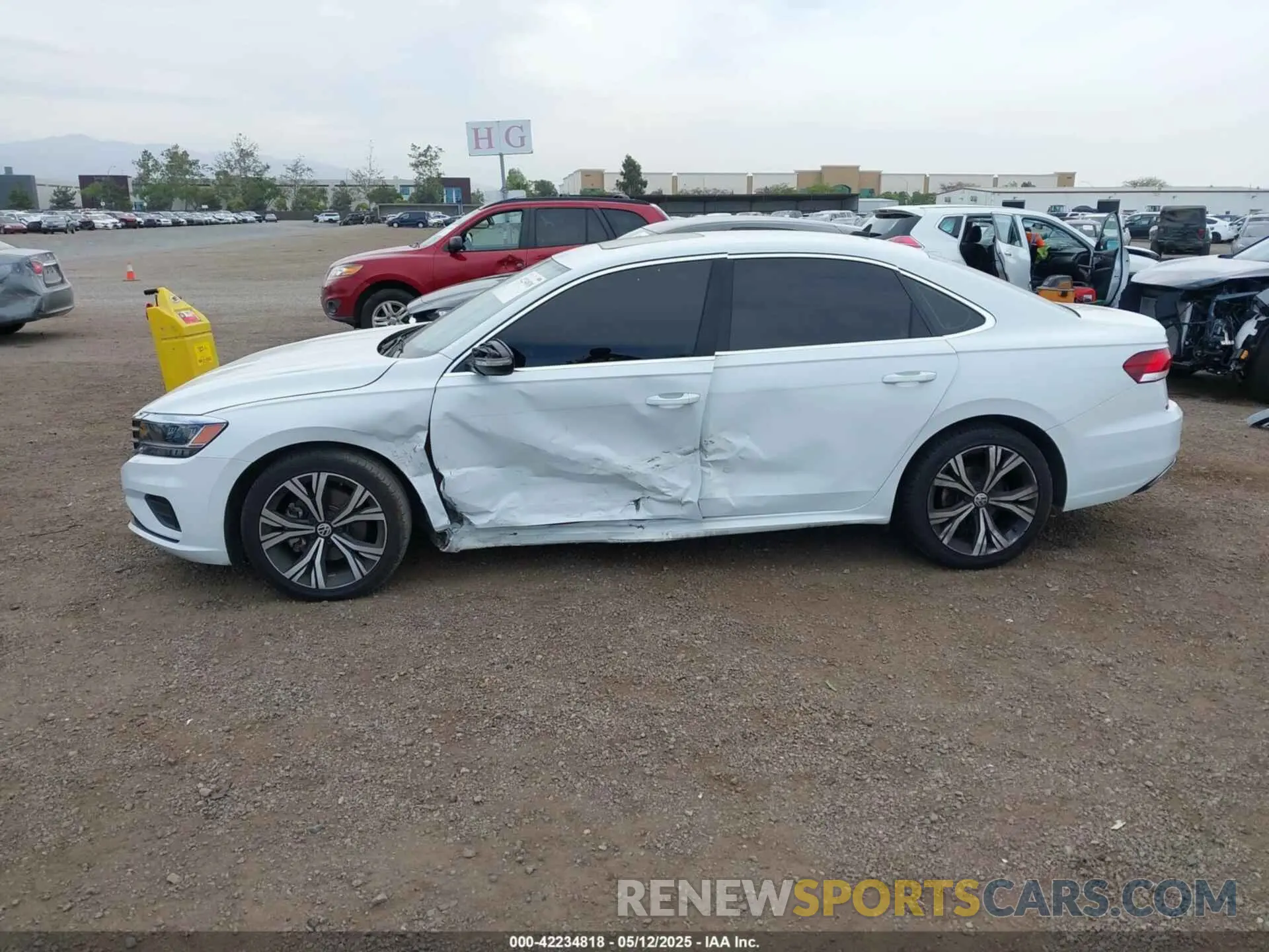 14 fotografías del automóvil dañado 1VWSA7A37NC005397 VOLKSWAGEN PASSAT 2022