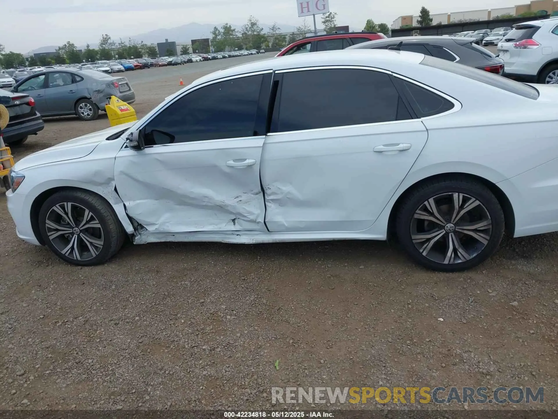 6 fotografías del automóvil dañado 1VWSA7A37NC005397 VOLKSWAGEN PASSAT 2022