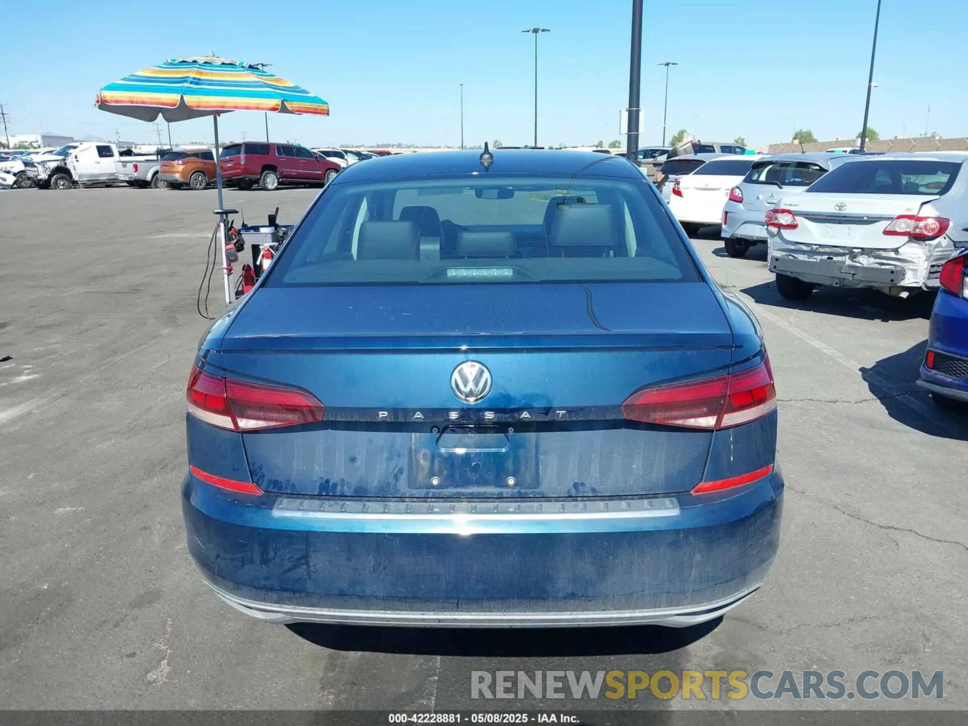17 fotografías del automóvil dañado 1VWSA7A37NC007103 VOLKSWAGEN PASSAT 2022