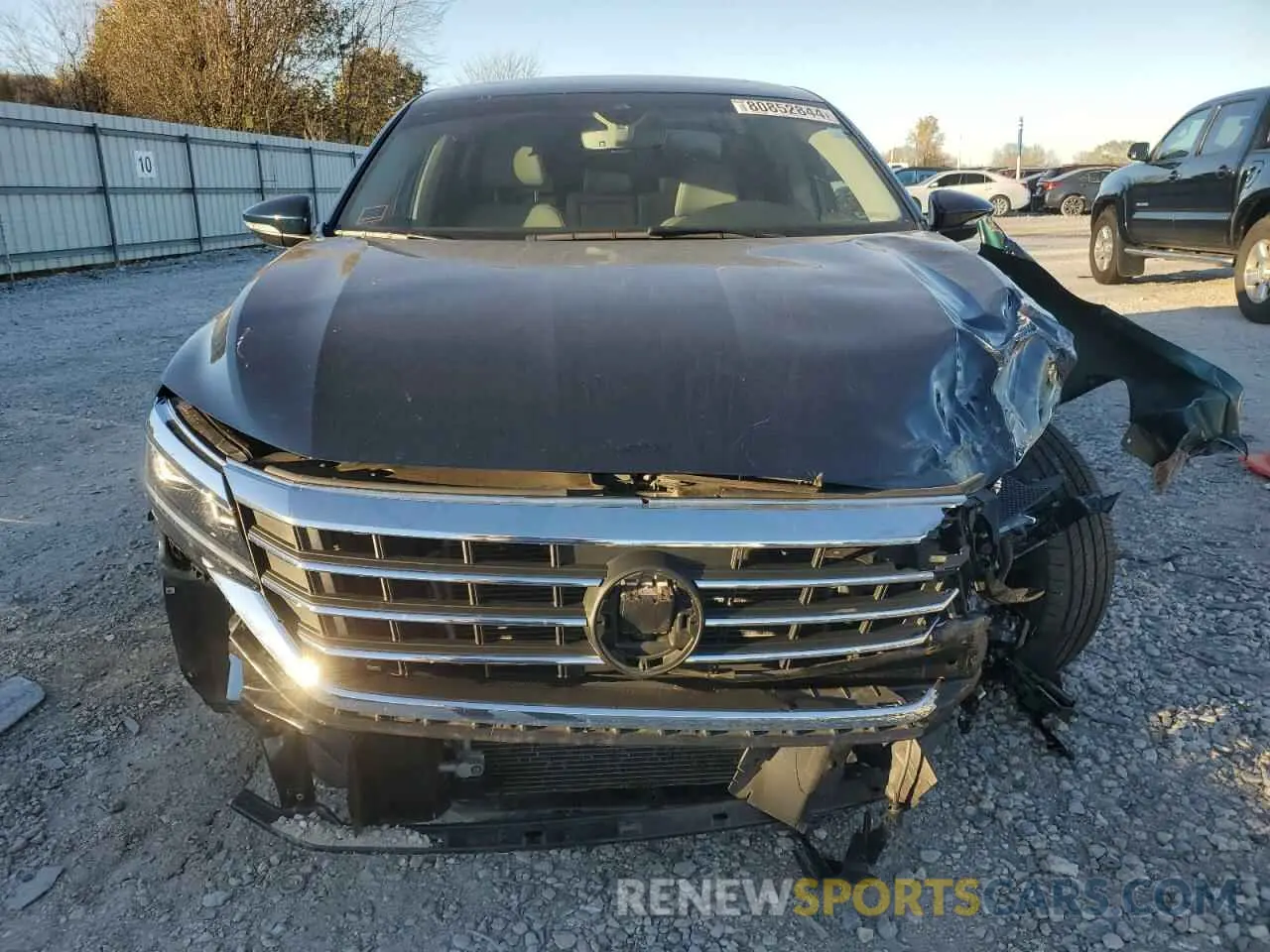 5 fotografías del automóvil dañado 1VWSA7A38NC004551 VOLKSWAGEN PASSAT 2022