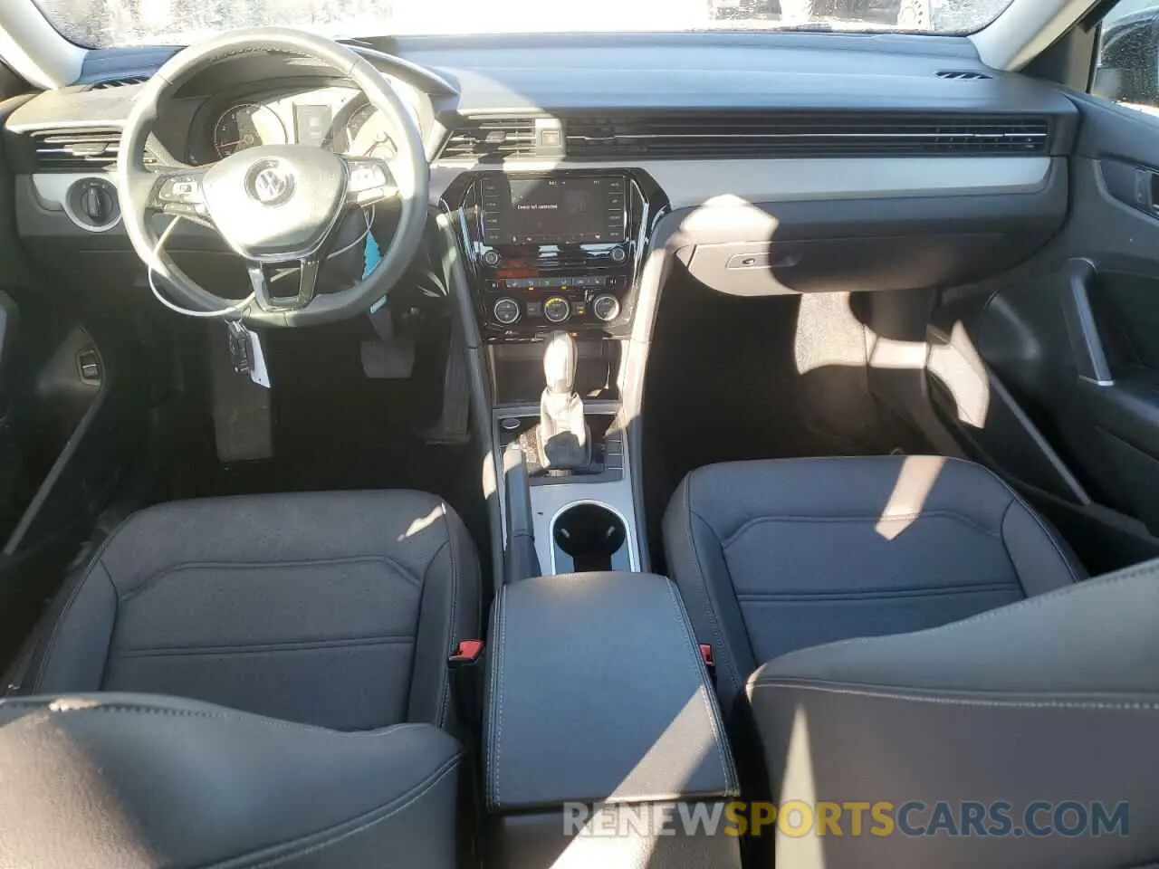 8 fotografías del automóvil dañado 1VWSA7A3XNC000162 VOLKSWAGEN PASSAT 2022