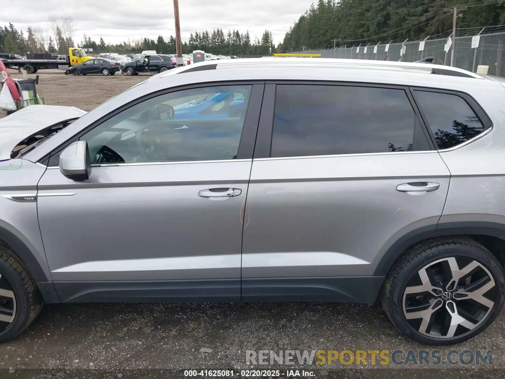 14 fotografías del automóvil dañado 3VV2X7B22NM090169 VOLKSWAGEN TAOS 2022