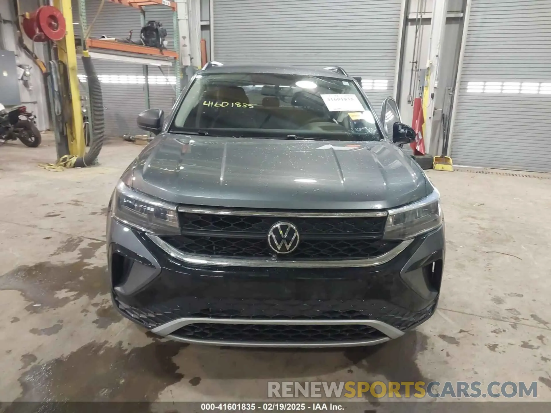 12 fotografías del automóvil dañado 3VVAX7B20NM051933 VOLKSWAGEN TAOS 2022