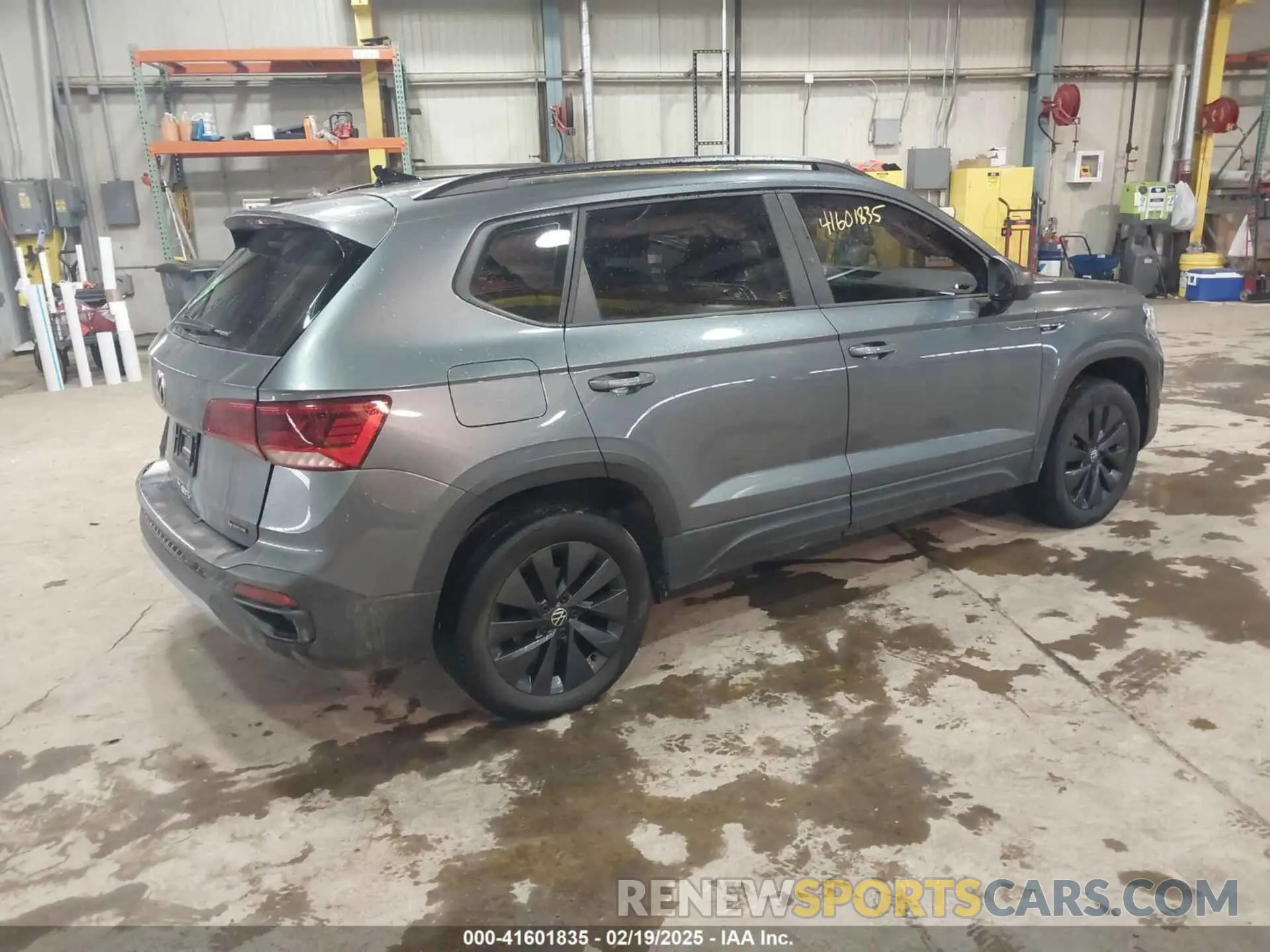 4 fotografías del automóvil dañado 3VVAX7B20NM051933 VOLKSWAGEN TAOS 2022