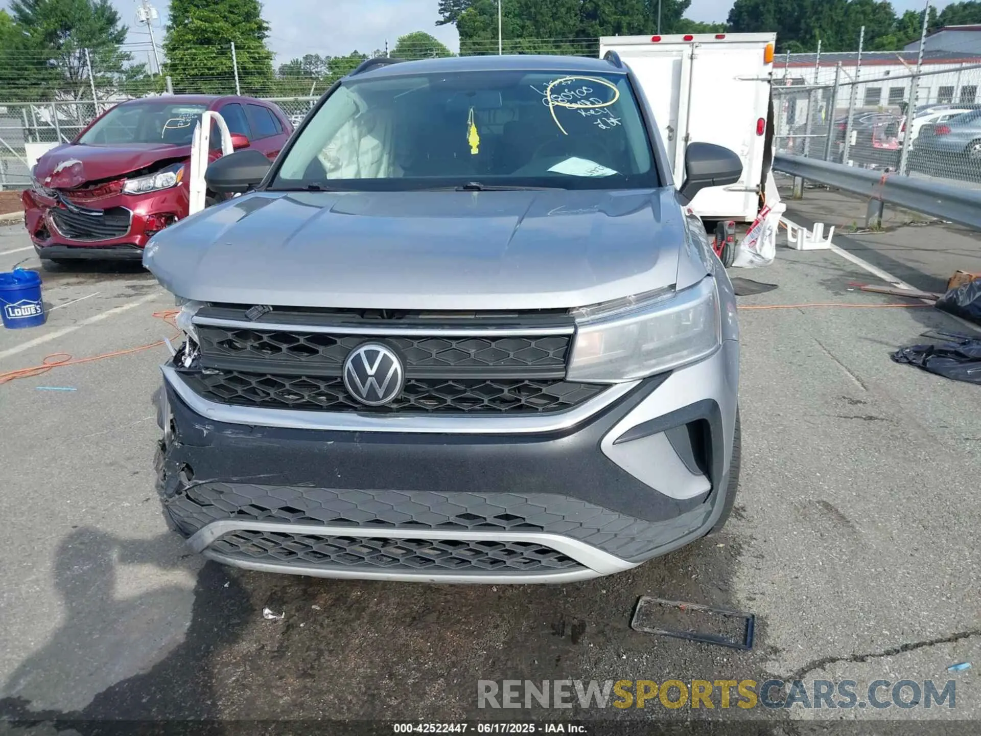 12 fotografías del automóvil dañado 3VVAX7B29NM080900 VOLKSWAGEN TAOS 2022