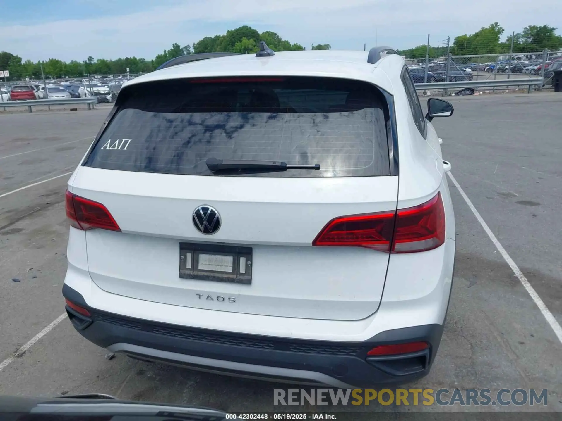 16 fotografías del automóvil dañado 3VVCX7B2XNM018415 VOLKSWAGEN TAOS 2022