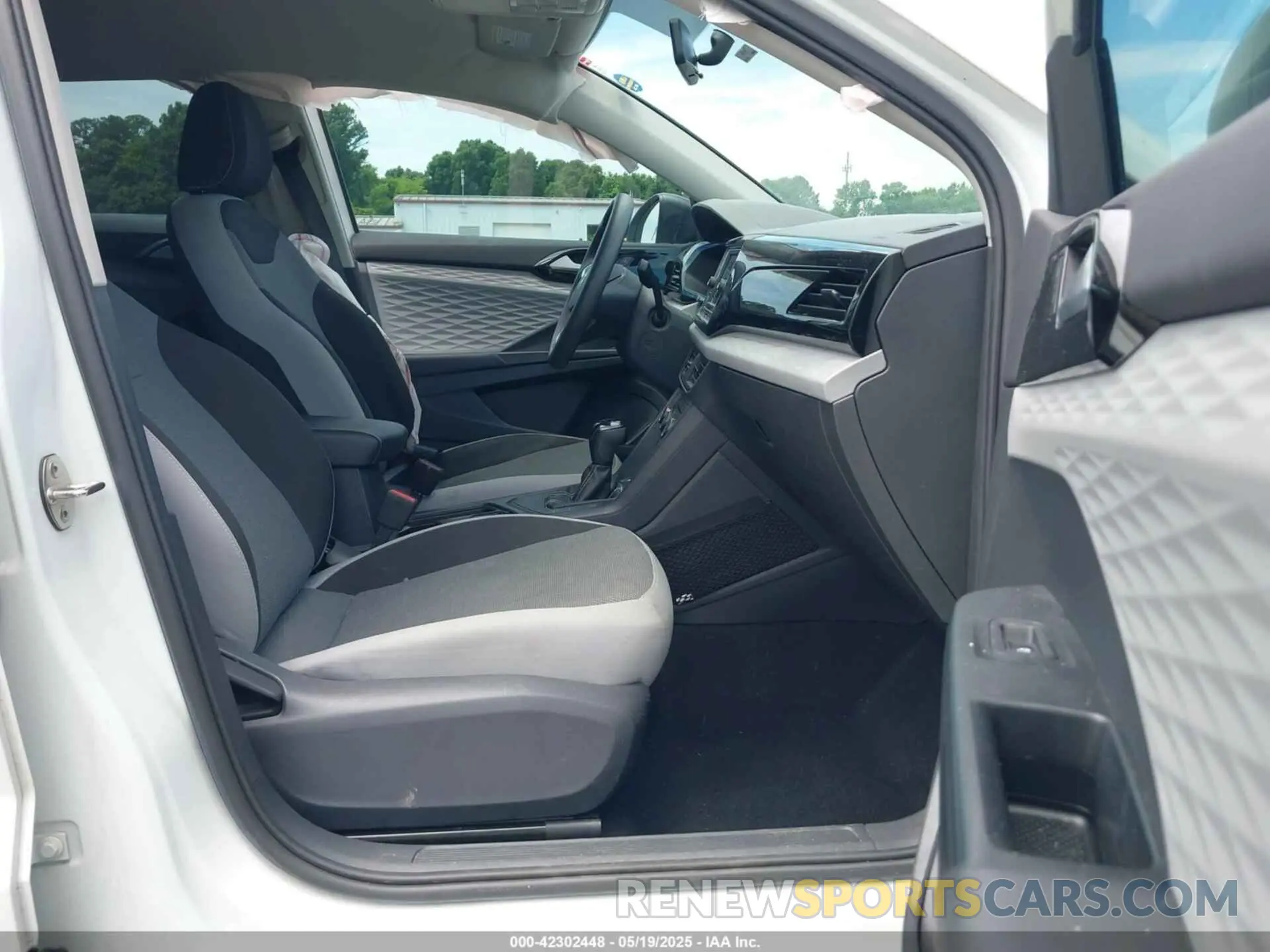 5 fotografías del automóvil dañado 3VVCX7B2XNM018415 VOLKSWAGEN TAOS 2022