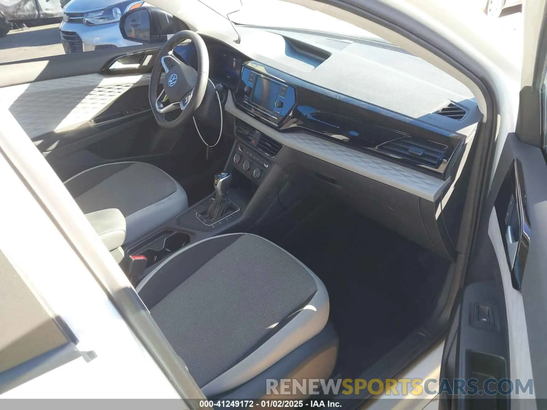 5 fotografías del automóvil dañado 3VVDX7B20NM023188 VOLKSWAGEN TAOS 2022