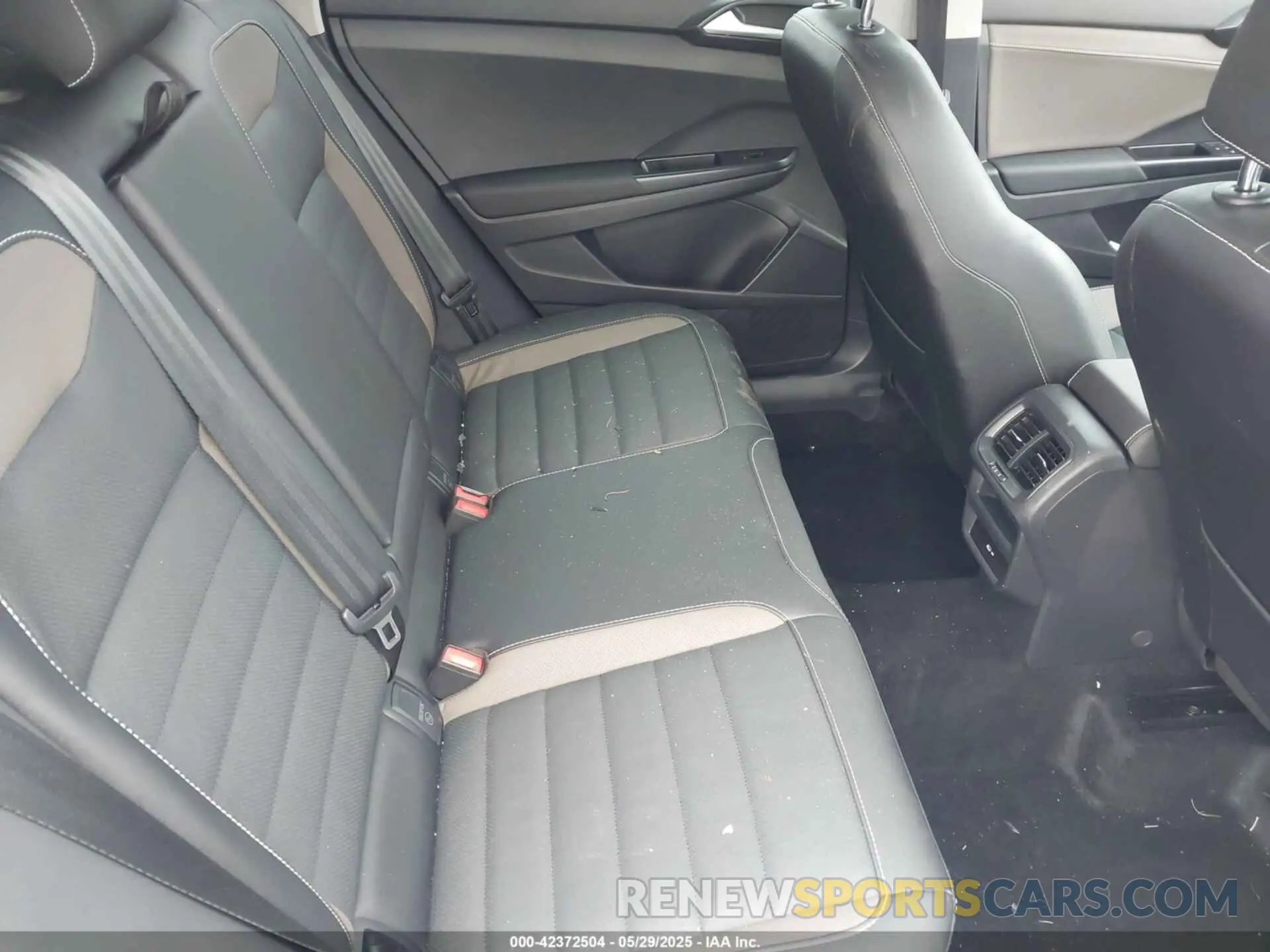 8 fotografías del automóvil dañado 3VVJX7B27NM022946 VOLKSWAGEN TAOS 2022