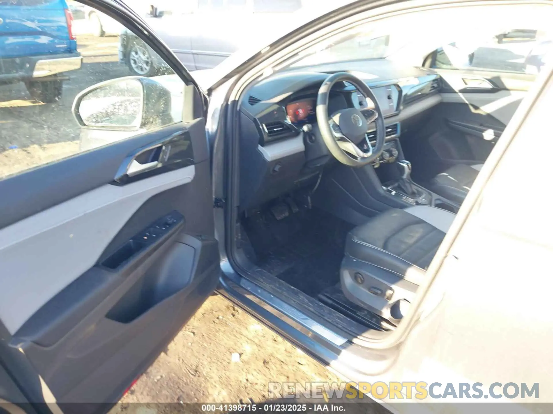 5 fotografías del automóvil dañado 3VVJX7B2XNM023119 VOLKSWAGEN TAOS 2022