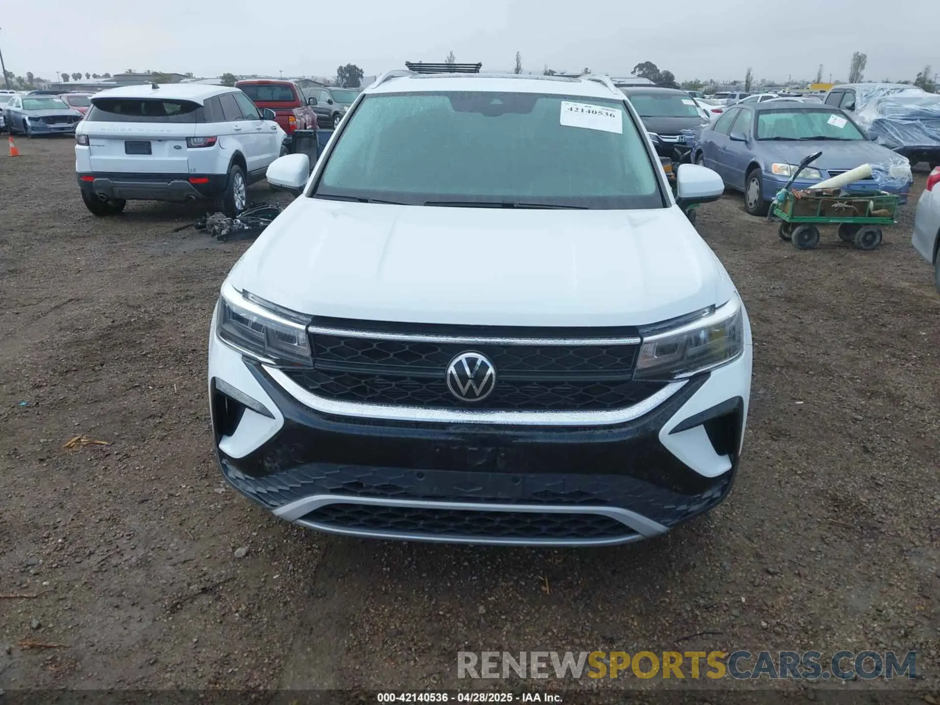 12 fotografías del automóvil dañado 3VVLX7B27NM044843 VOLKSWAGEN TAOS 2022