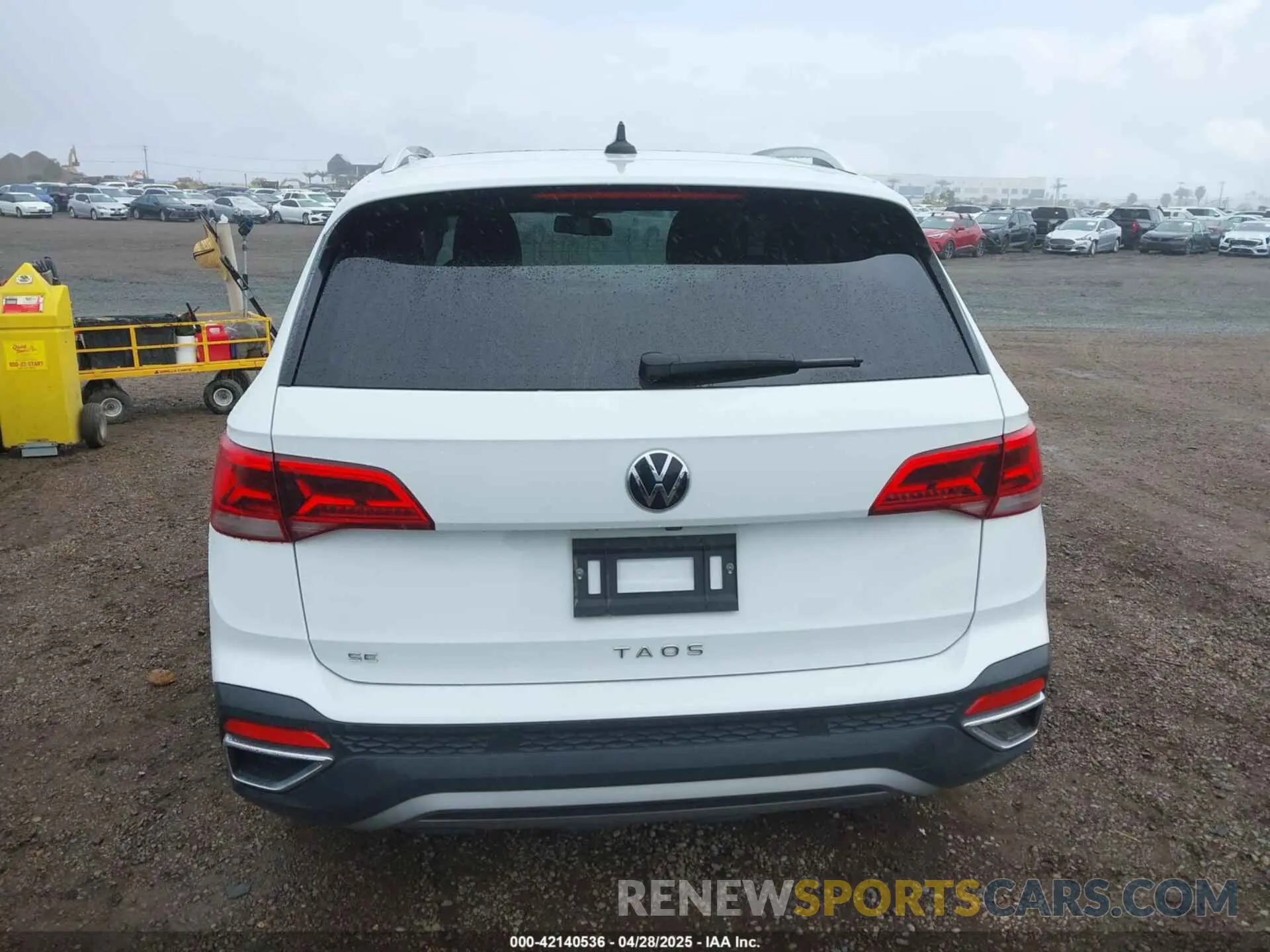 16 fotografías del automóvil dañado 3VVLX7B27NM044843 VOLKSWAGEN TAOS 2022