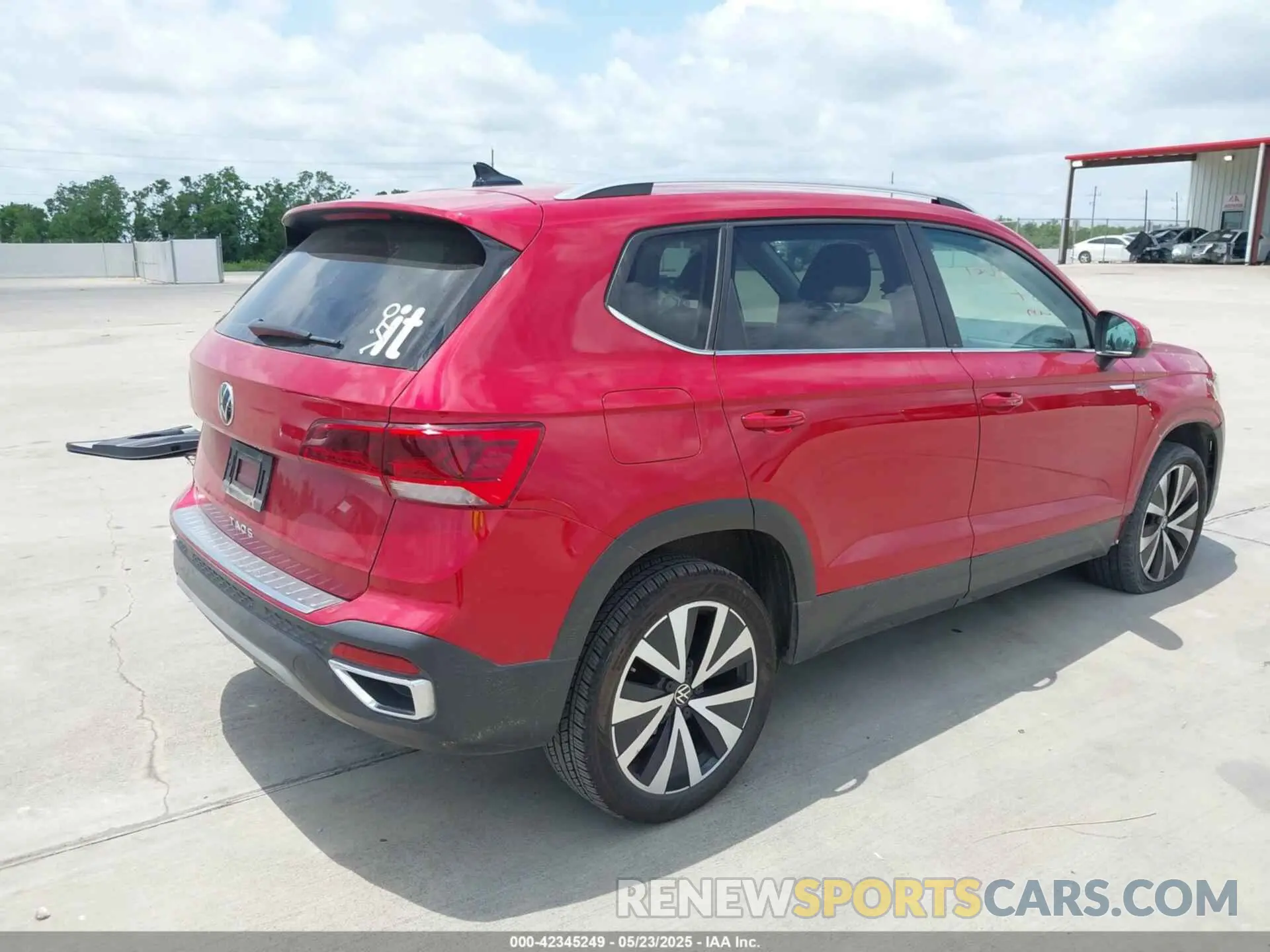 4 fotografías del automóvil dañado 3VVLX7B29NM038915 VOLKSWAGEN TAOS 2022