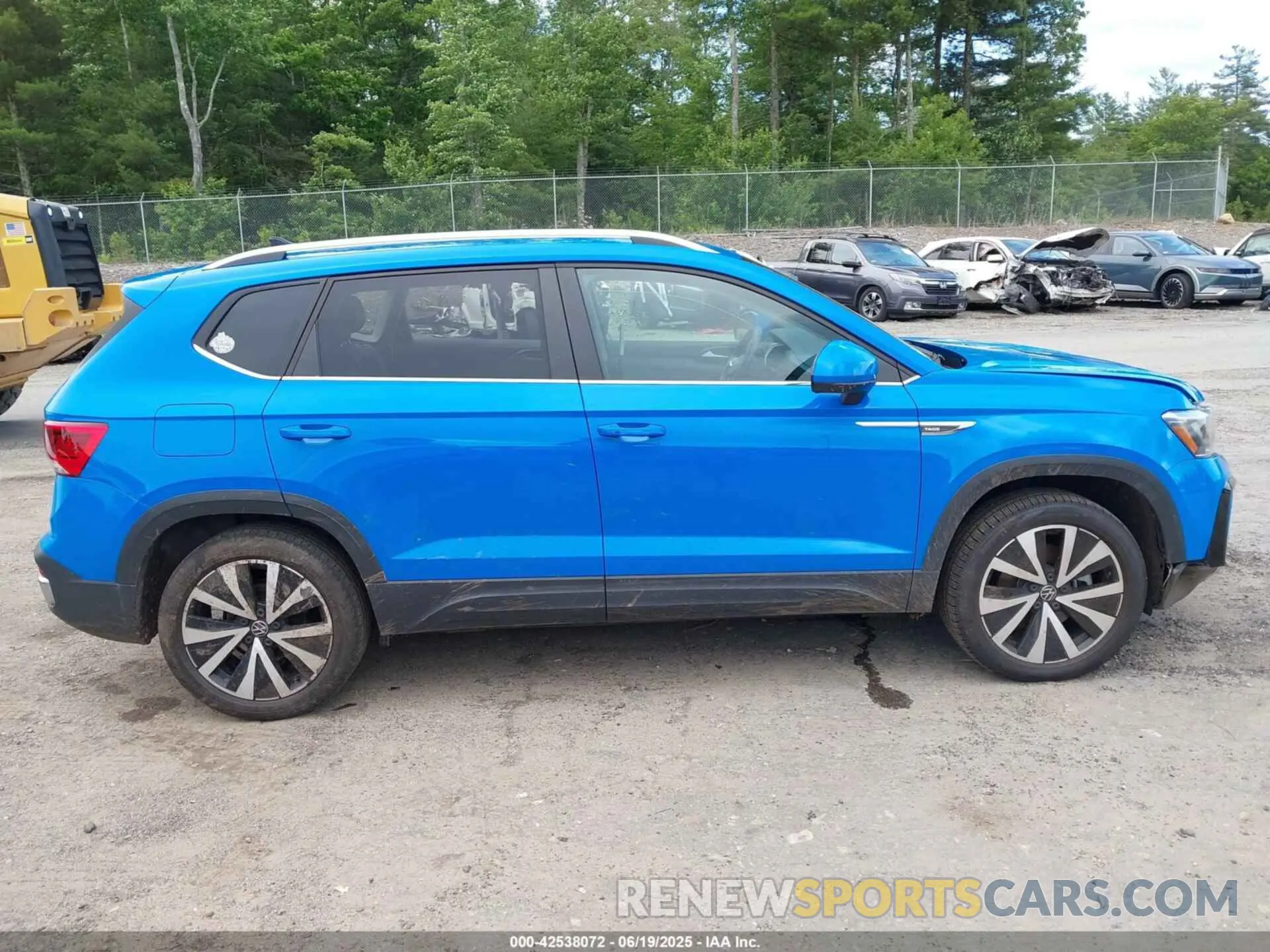 13 fotografías del automóvil dañado 3VVPX7B28NM055495 VOLKSWAGEN TAOS 2022
