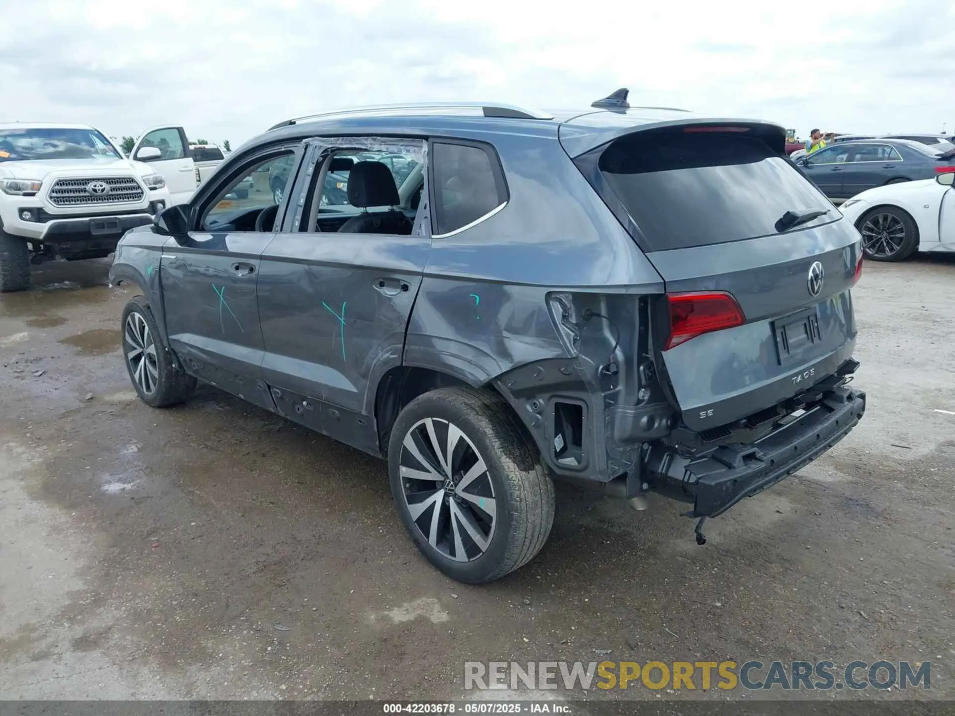 3 fotografías del automóvil dañado 3VVRX7B22NM036448 VOLKSWAGEN TAOS 2022