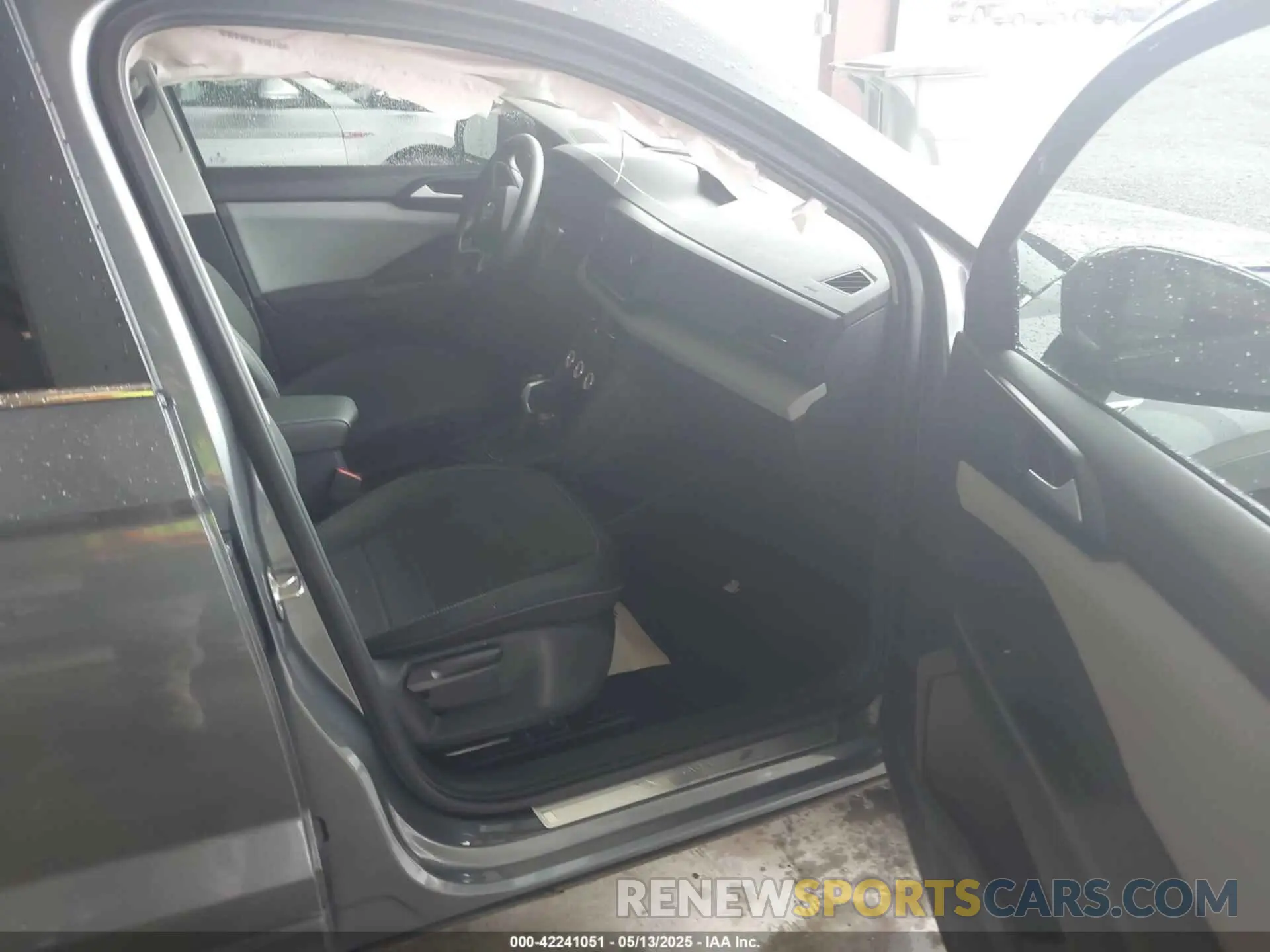 5 fotografías del automóvil dañado 3VVRX7B24NM092603 VOLKSWAGEN TAOS 2022