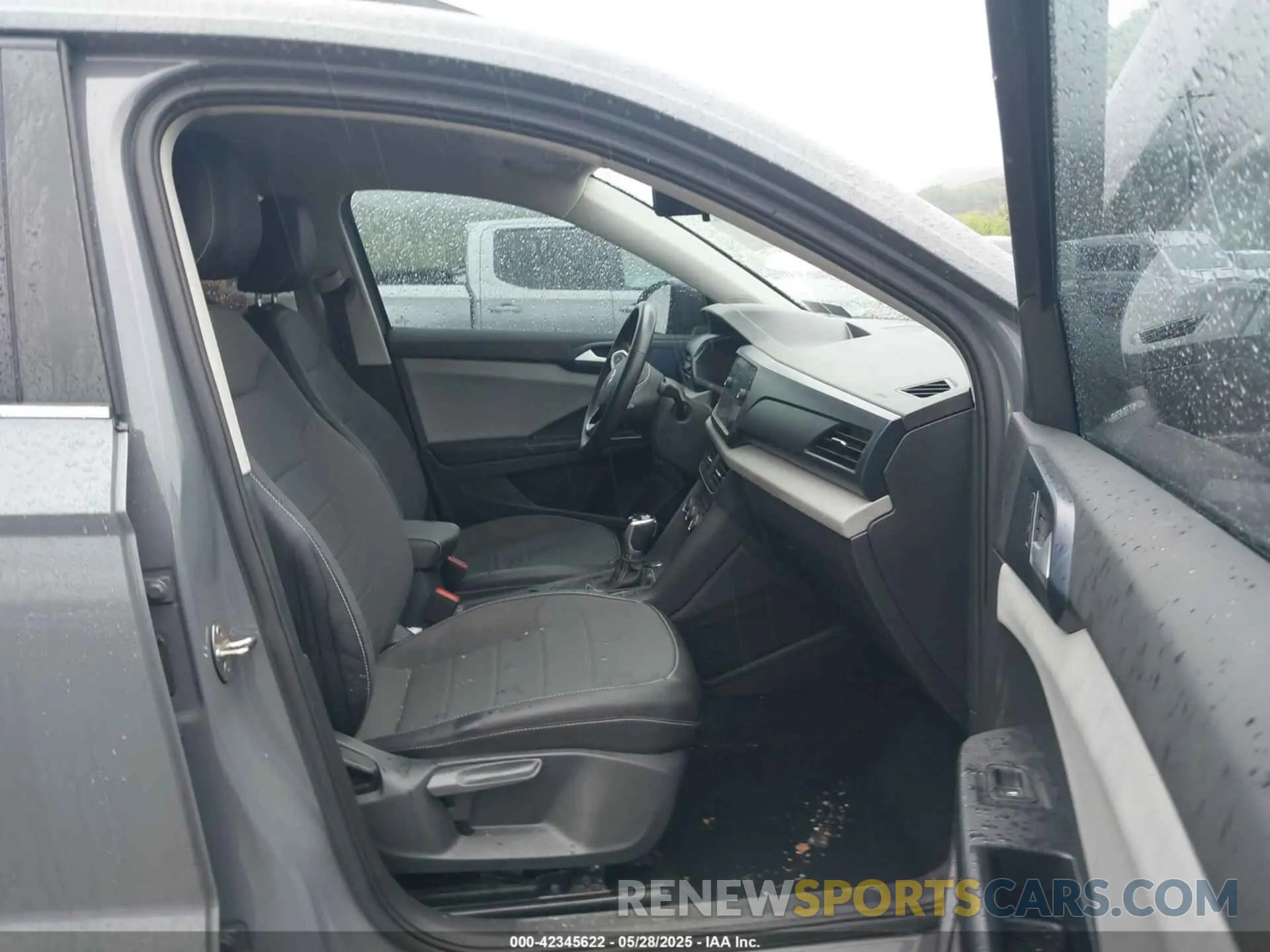 5 fotografías del automóvil dañado 3VVRX7B28NM013577 VOLKSWAGEN TAOS 2022