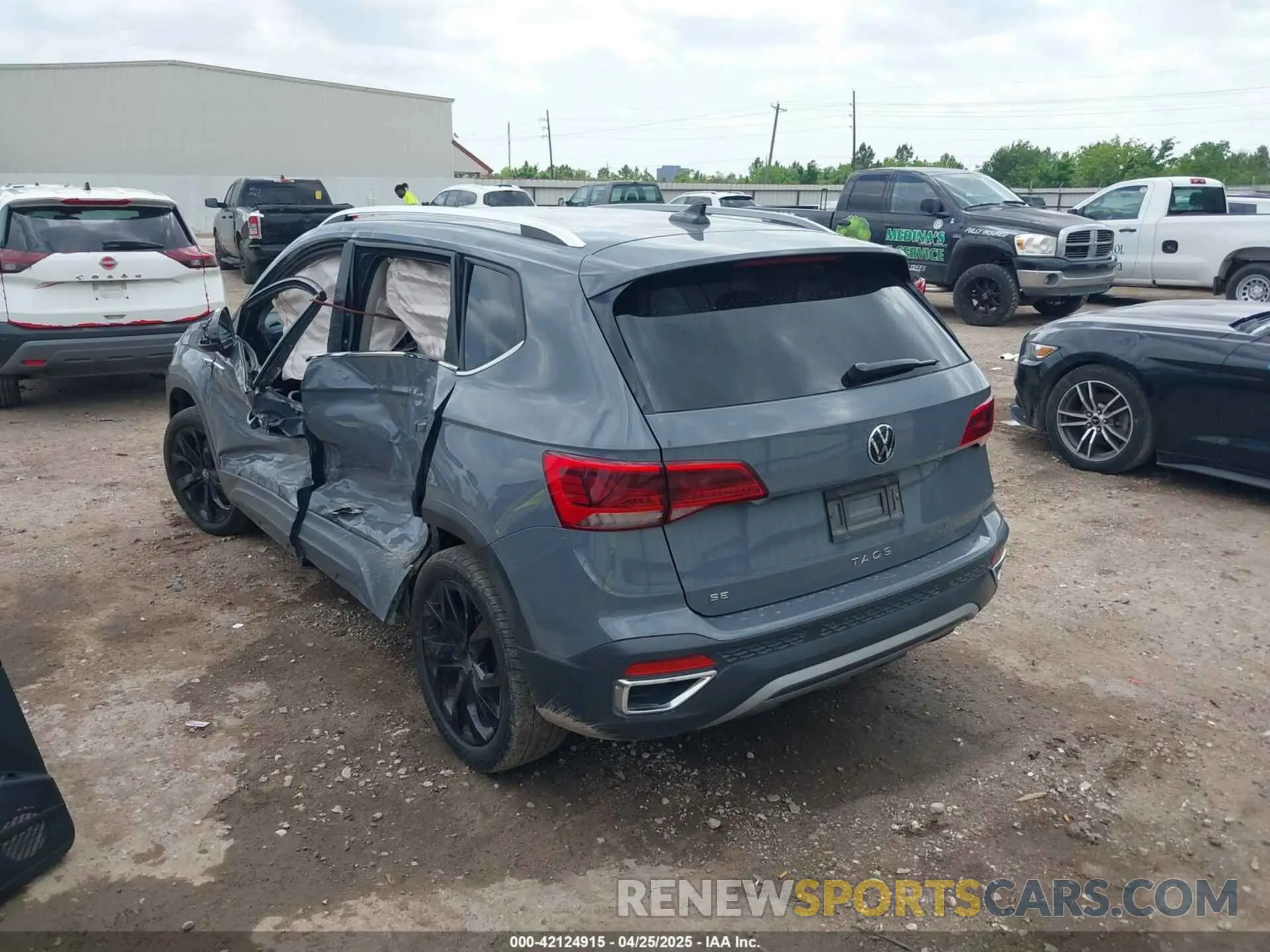 3 fotografías del automóvil dañado 3VVRX7B29NM084478 VOLKSWAGEN TAOS 2022