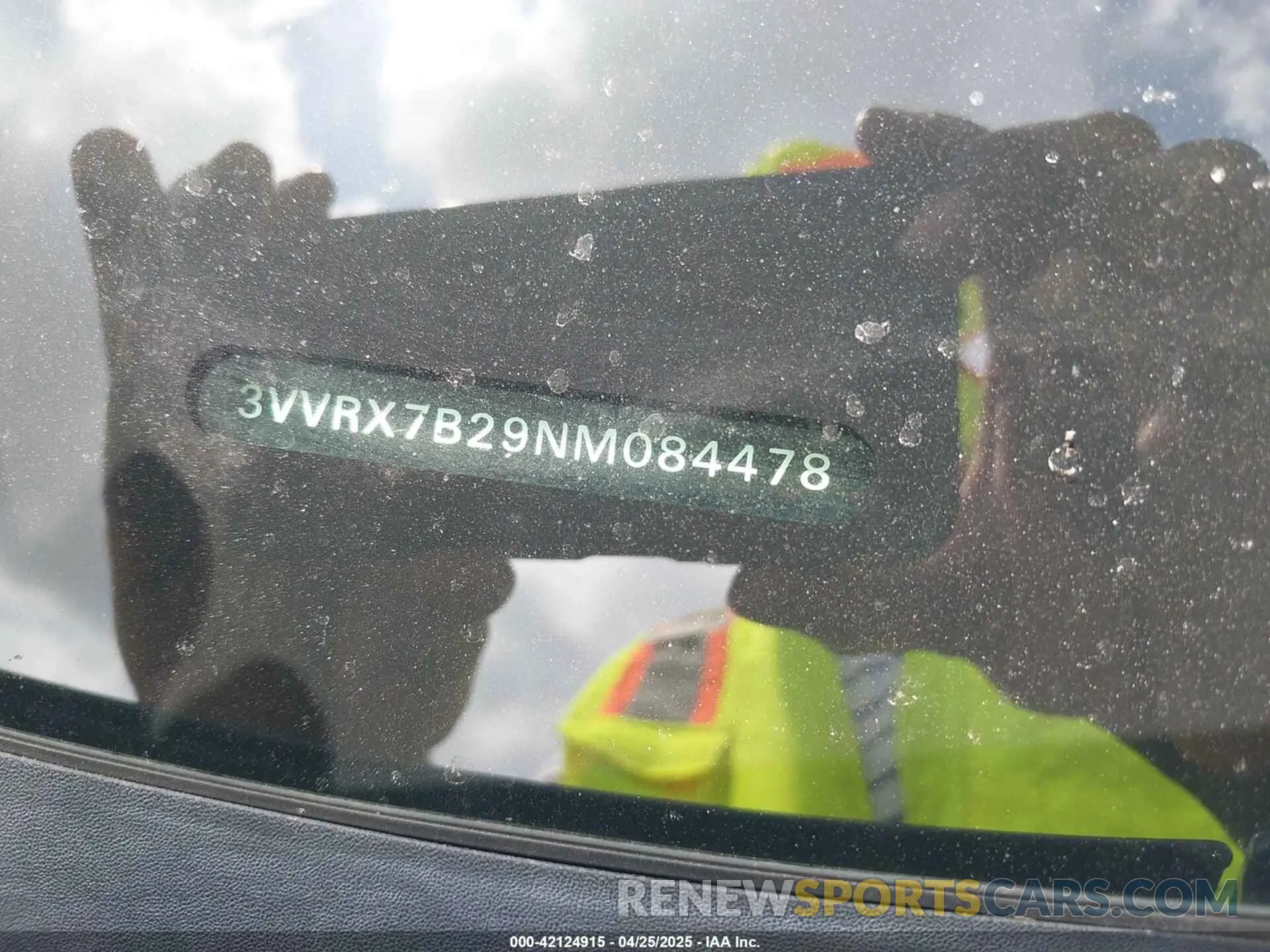 9 fotografías del automóvil dañado 3VVRX7B29NM084478 VOLKSWAGEN TAOS 2022