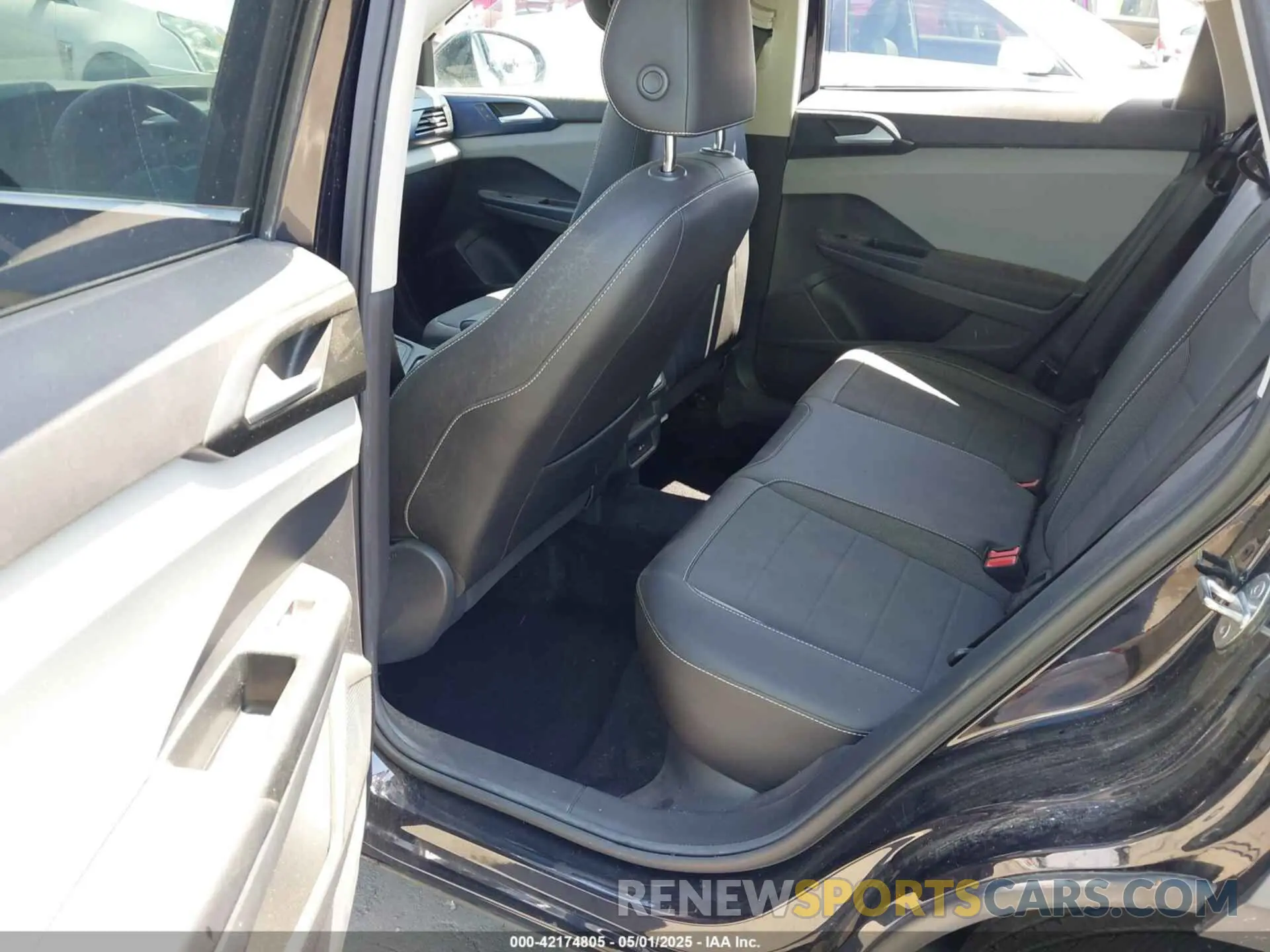 8 fotografías del automóvil dañado 3VVRX7B2XNM068564 VOLKSWAGEN TAOS 2022