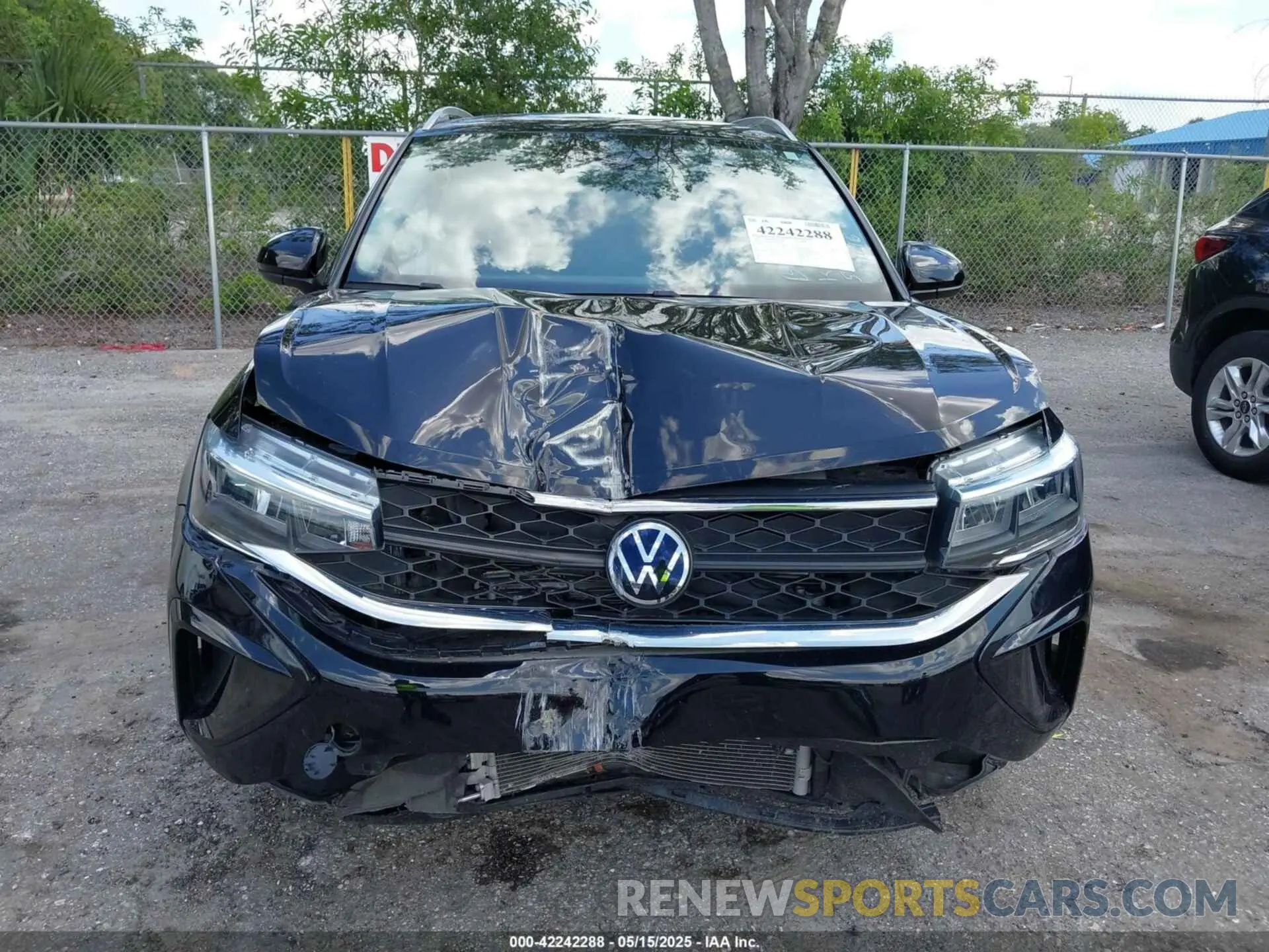 12 fotografías del automóvil dañado 3VVSX7B24NM091016 VOLKSWAGEN TAOS 2022