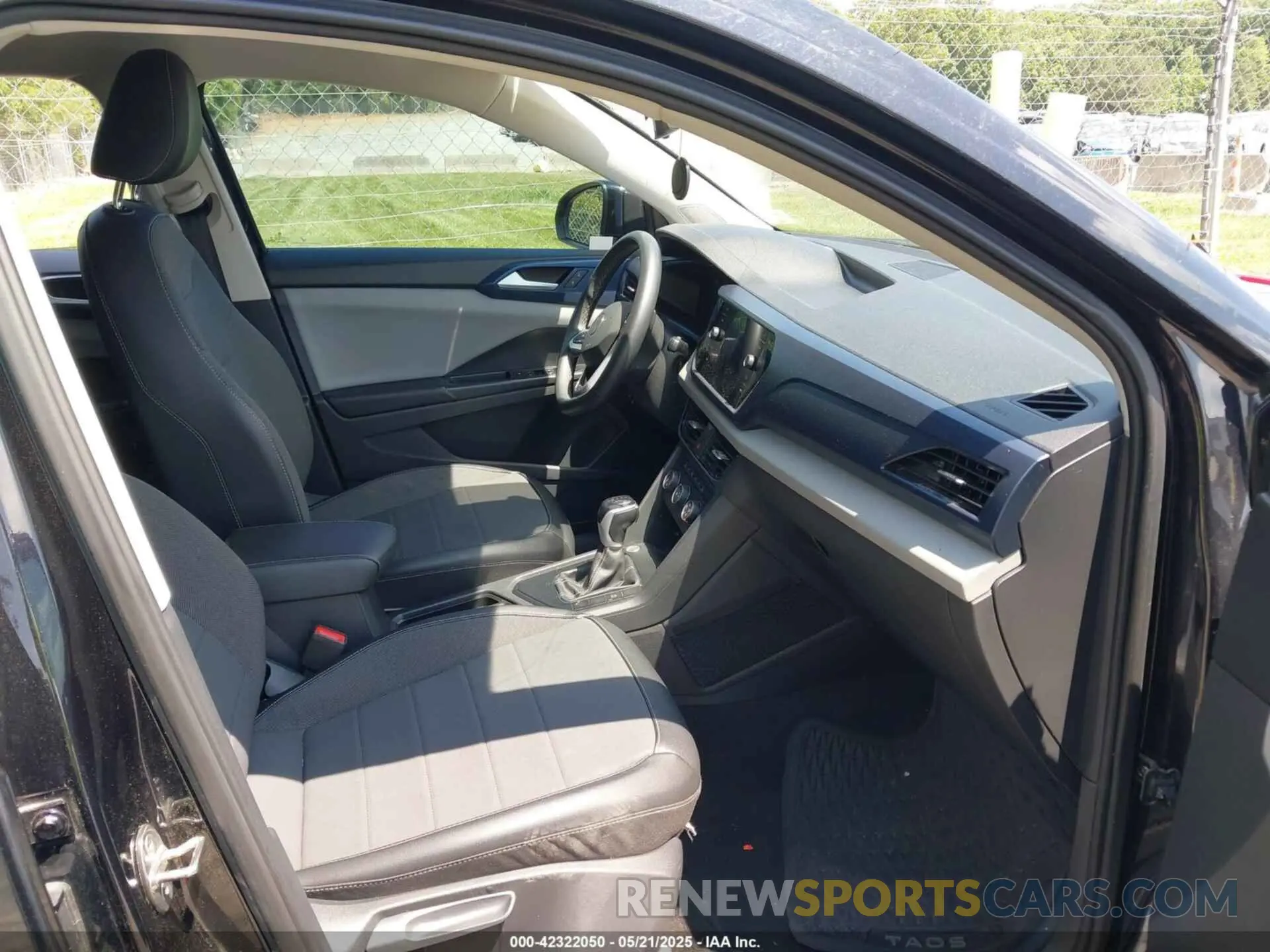 5 fotografías del automóvil dañado 3VVSX7B24NM094482 VOLKSWAGEN TAOS 2022