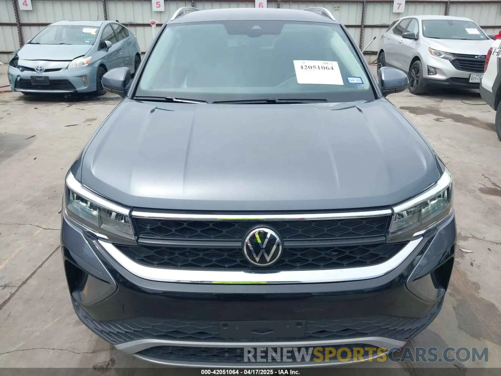 13 fotografías del automóvil dañado 3VVSX7B2XNM062037 VOLKSWAGEN TAOS 2022
