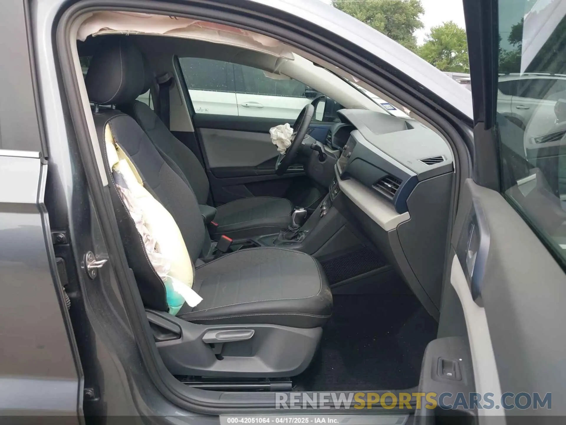 5 fotografías del automóvil dañado 3VVSX7B2XNM062037 VOLKSWAGEN TAOS 2022