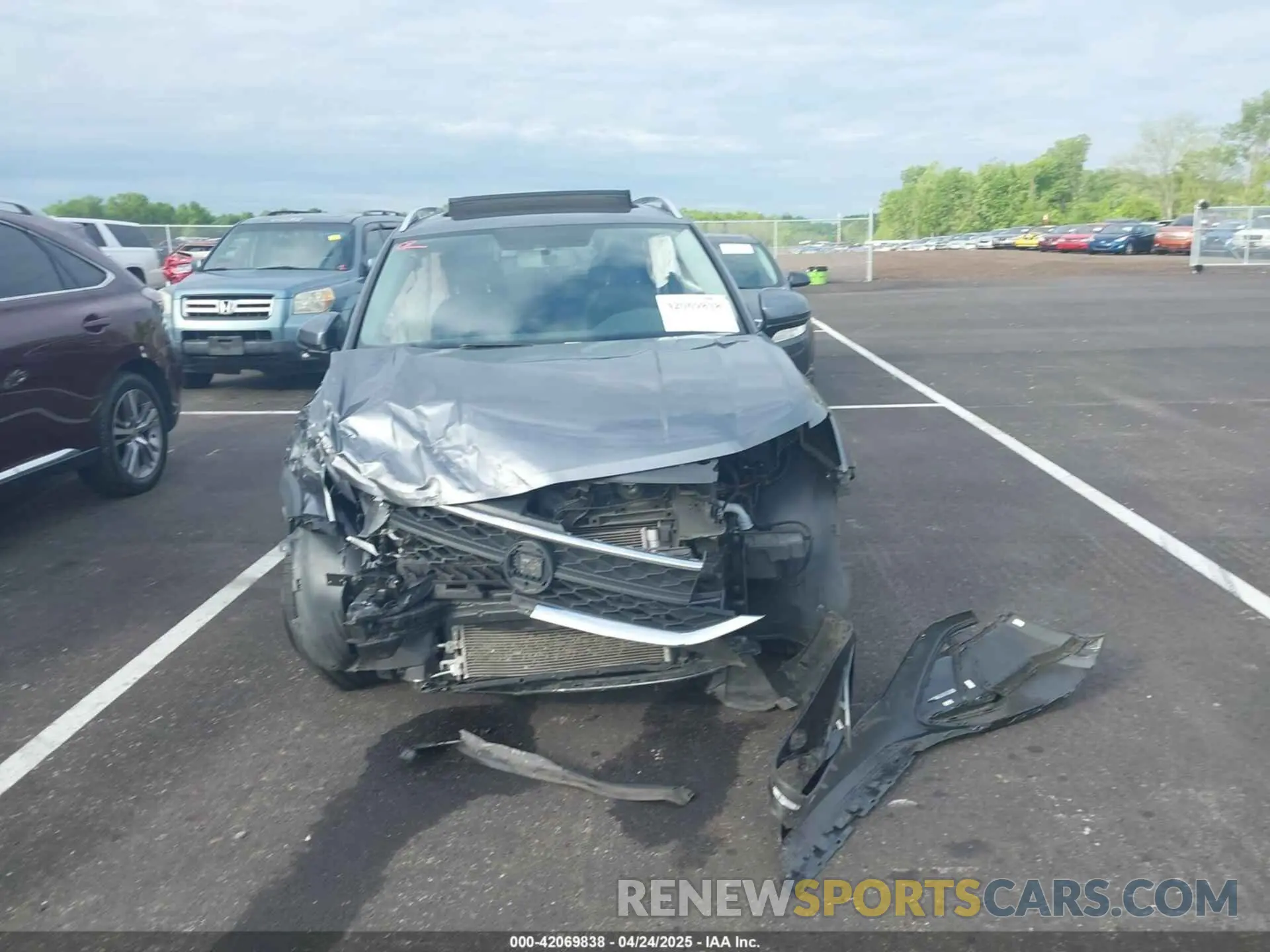 12 fotografías del automóvil dañado 3VVTX7B28NM024844 VOLKSWAGEN TAOS 2022