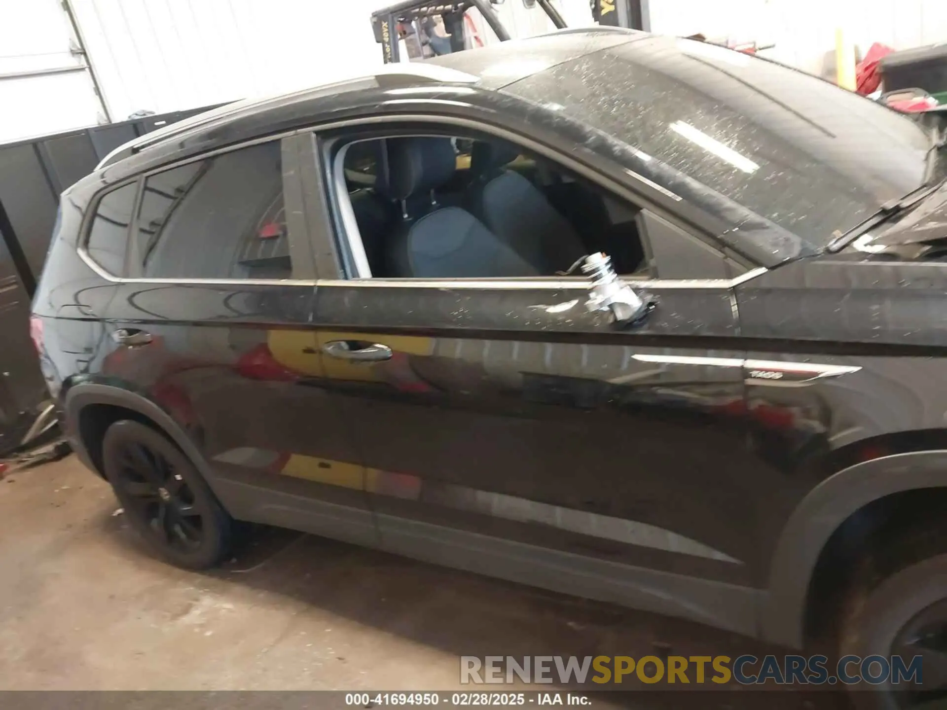 14 fotografías del automóvil dañado 3VVYX7B27NM081834 VOLKSWAGEN TAOS 2022