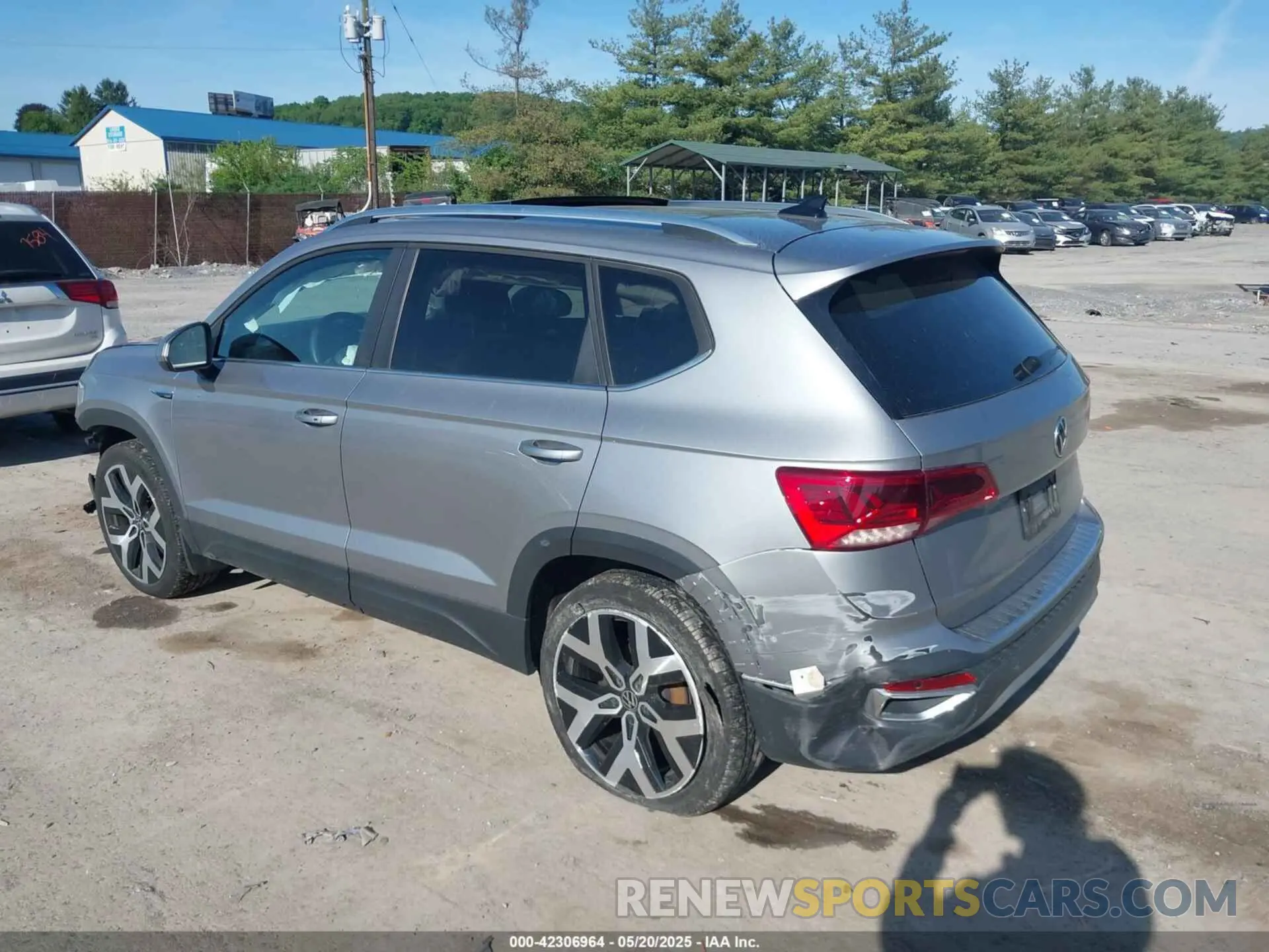 3 fotografías del automóvil dañado 3VV2X7B21PM318214 VOLKSWAGEN TAOS 2023