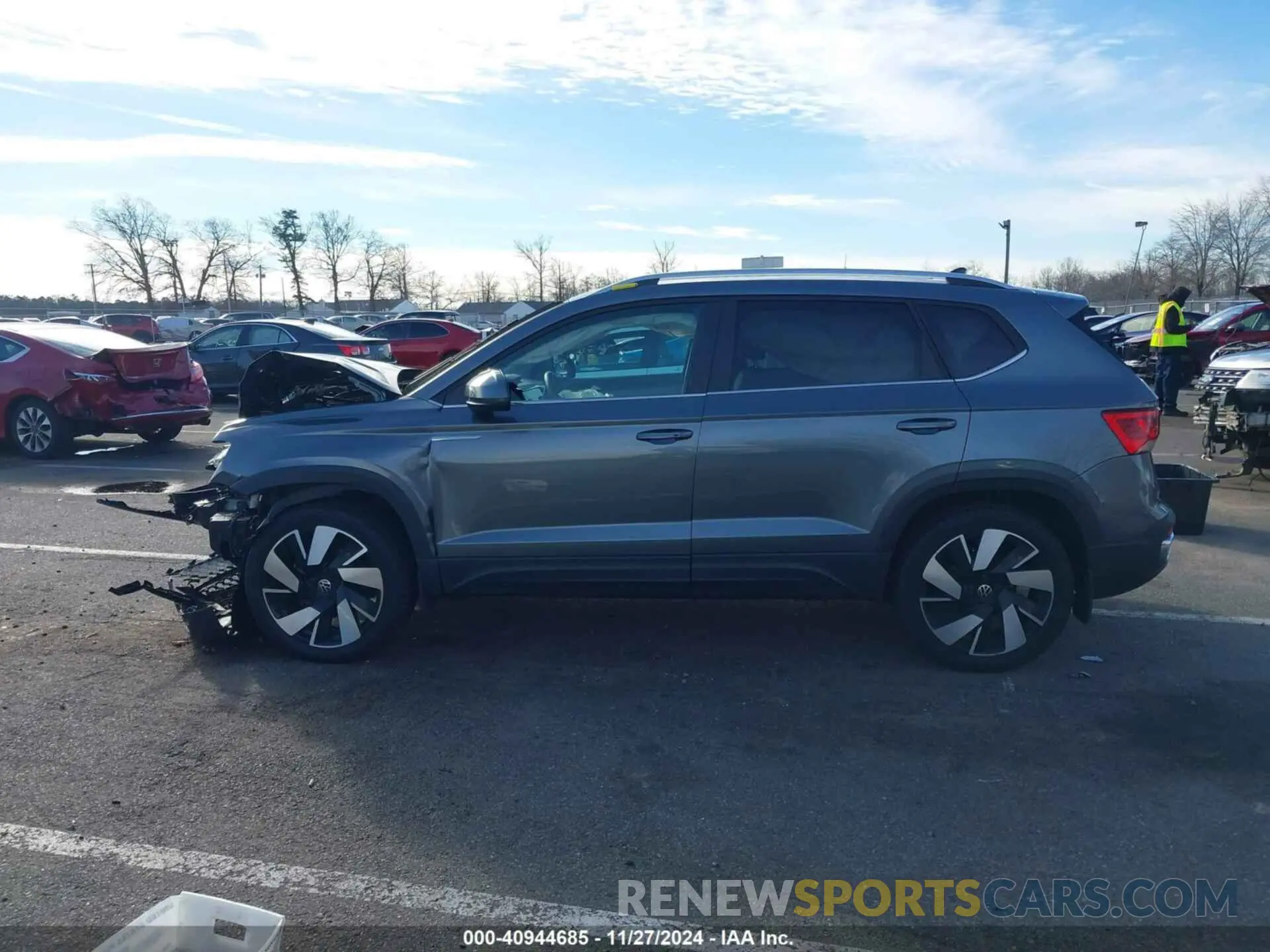 14 fotografías del automóvil dañado 3VV4X7B23PM360604 VOLKSWAGEN TAOS 2023