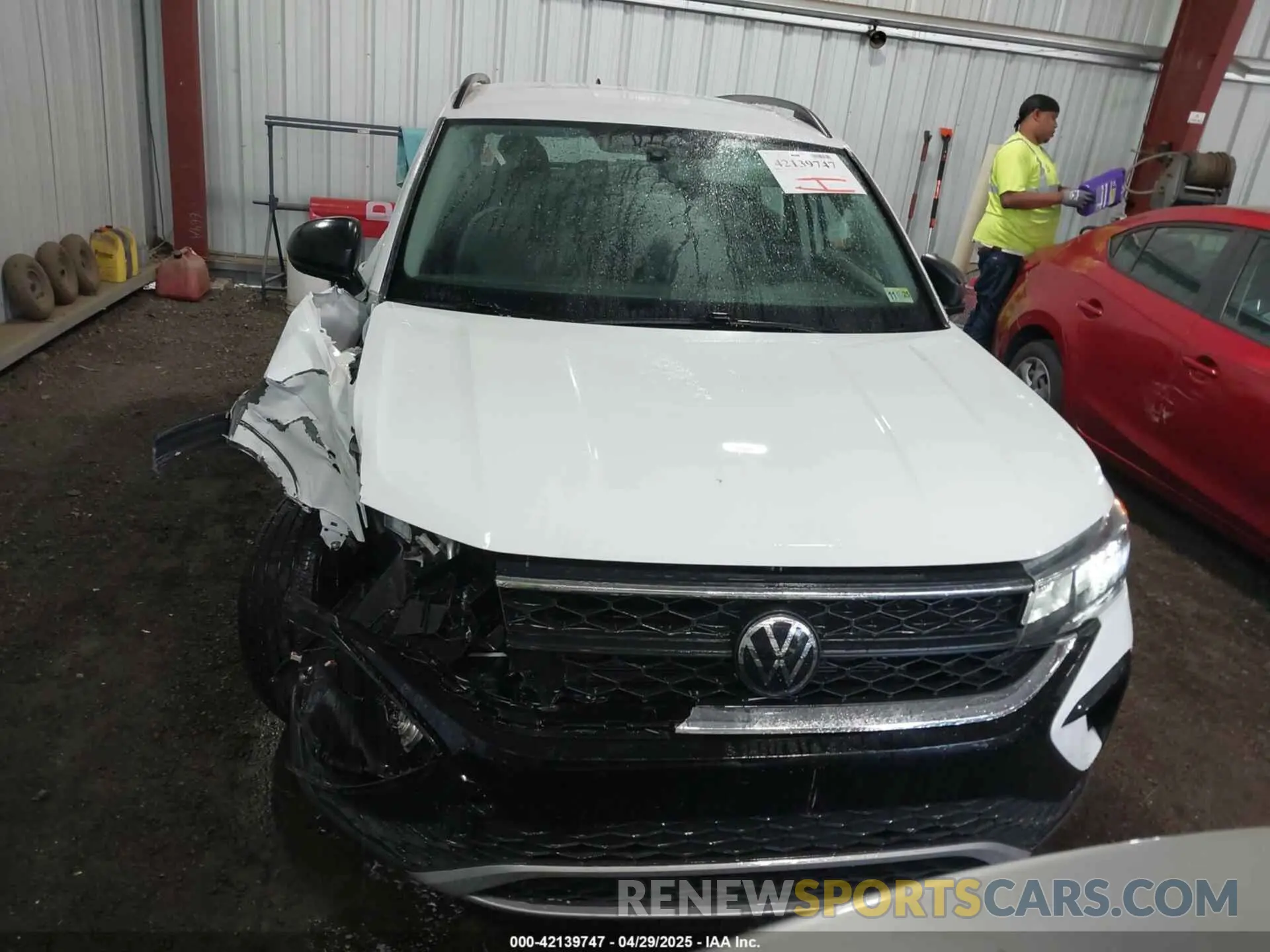 12 fotografías del automóvil dañado 3VVCX7B22PM307548 VOLKSWAGEN TAOS 2023